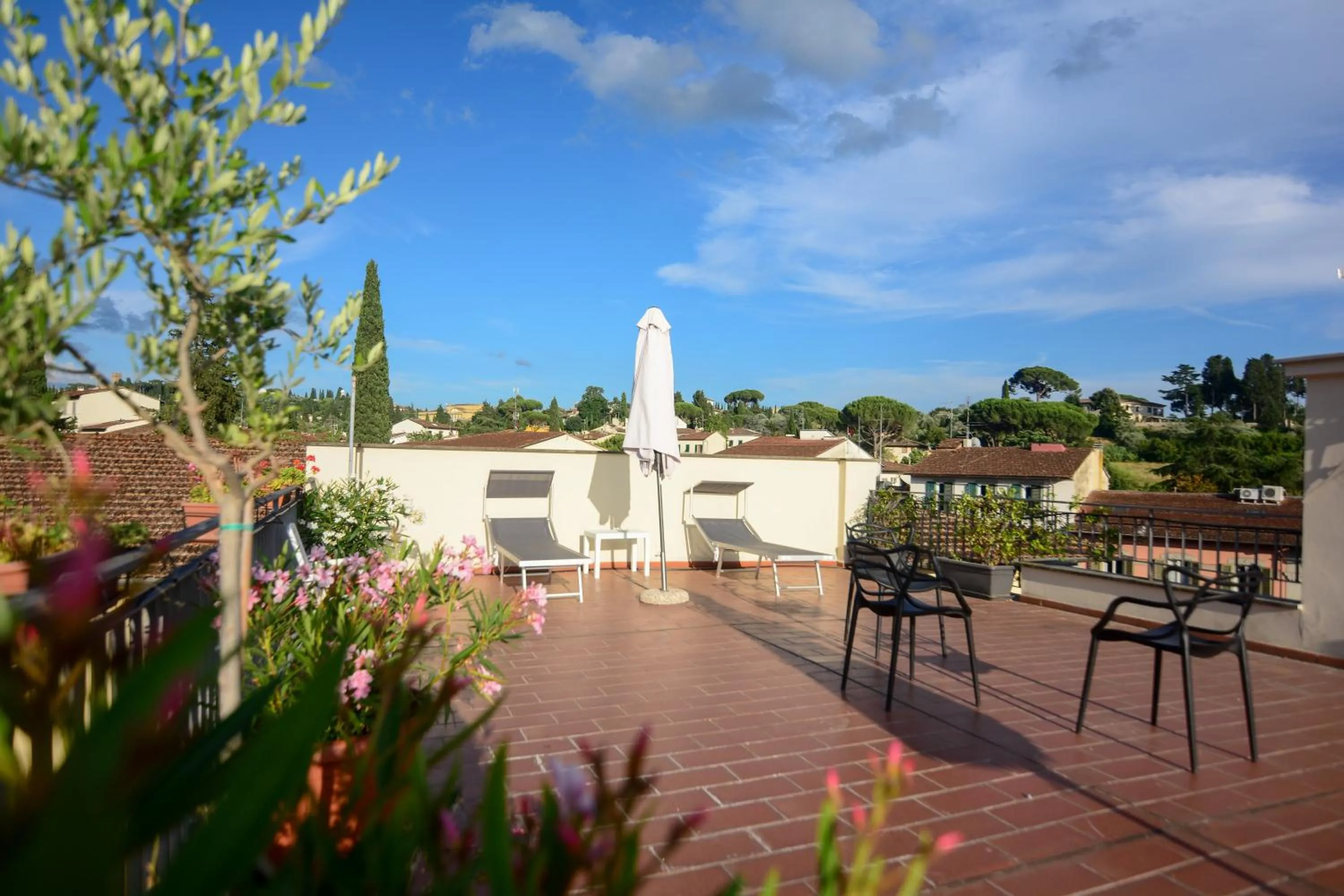 Solarium in Villa Gelsomino Garden