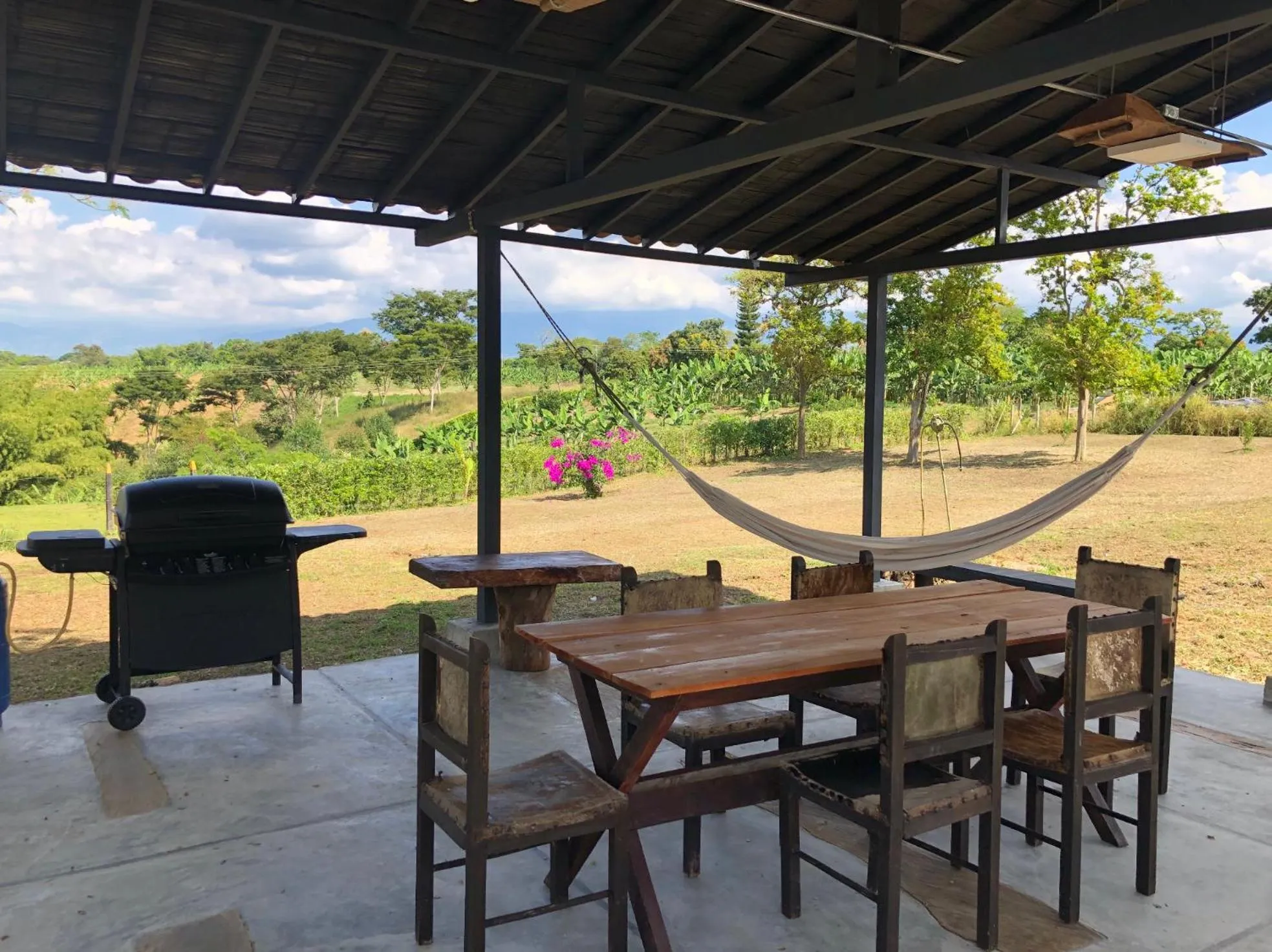 BBQ facilities in Finca Hotel Brasilia