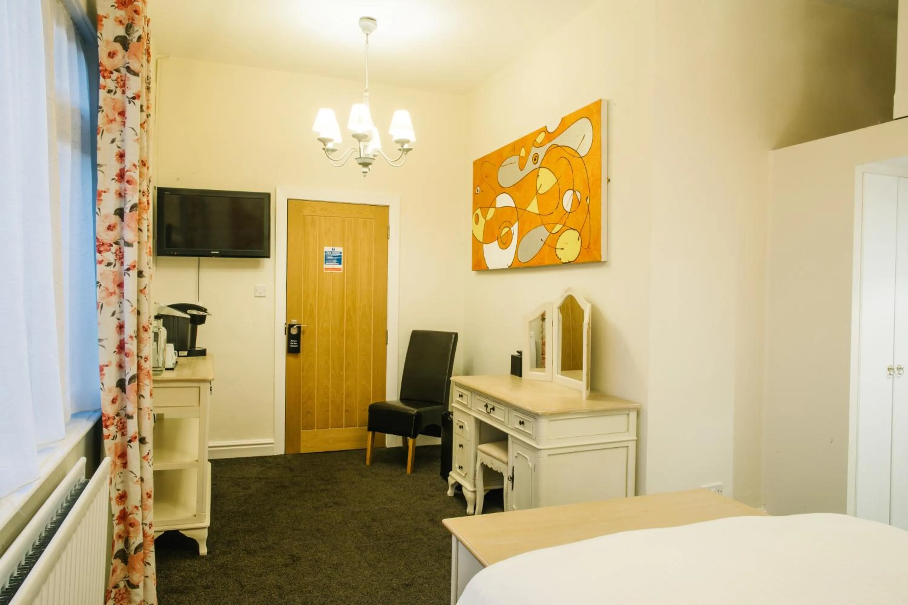 Bed in The Old Fourpenny Hotel