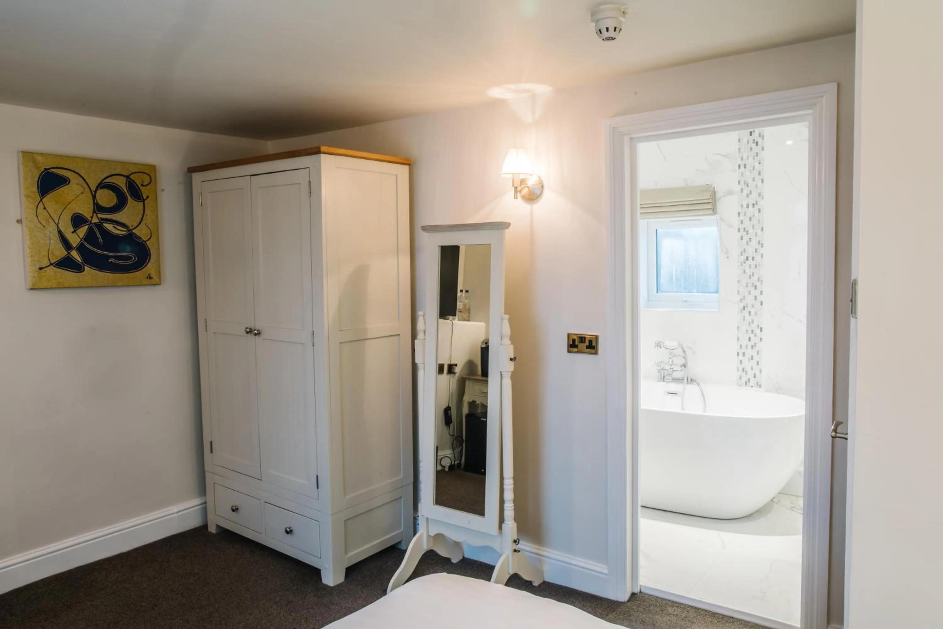 The Old Fourpenny Hotel