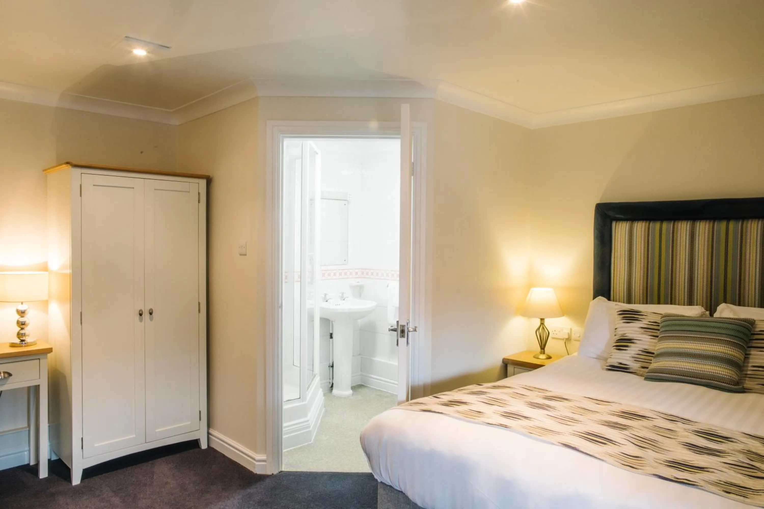 Bed in The Old Fourpenny Hotel