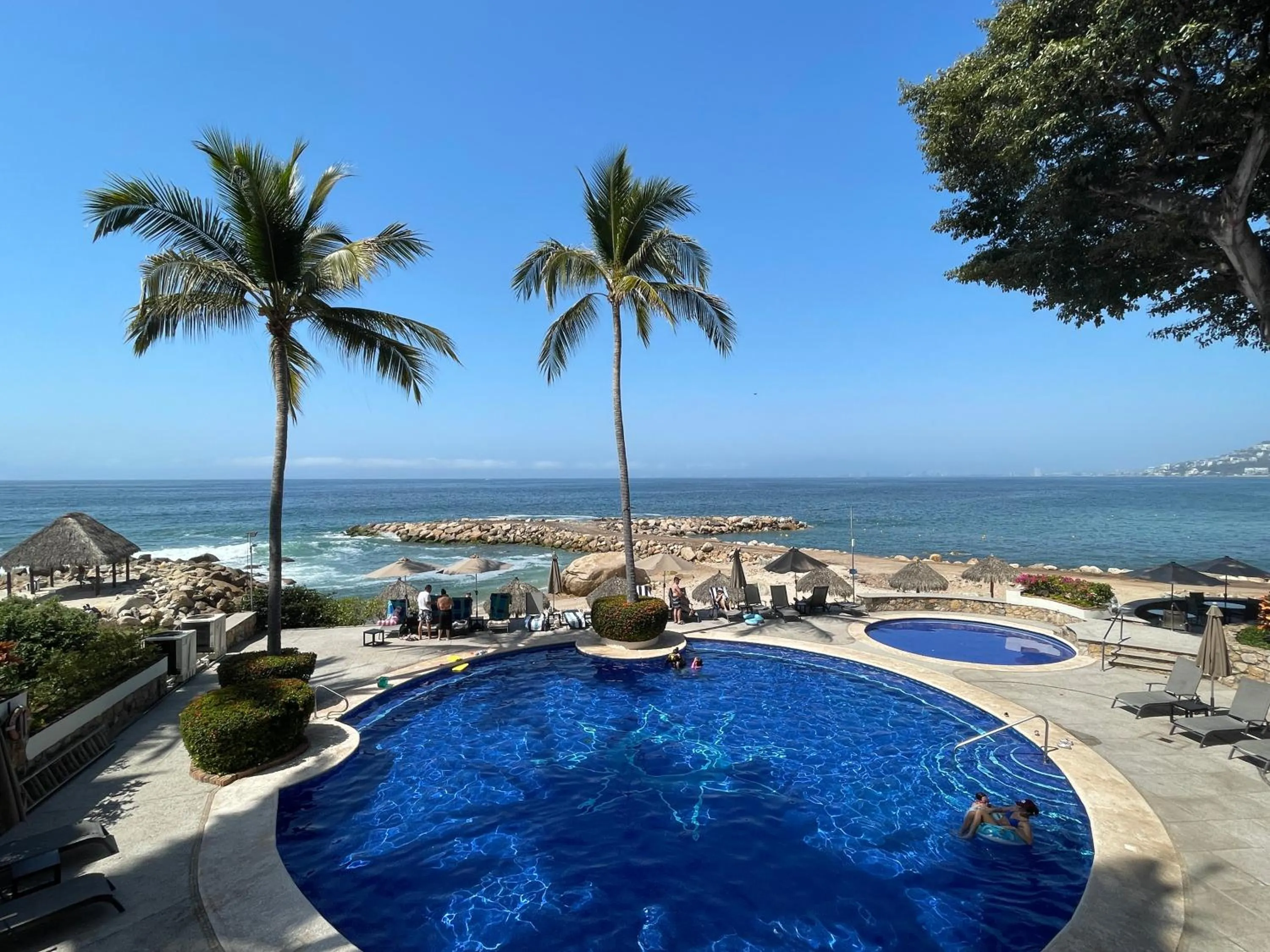 Swimming pool in Ocean Front, 3 bedroom, 3 bathroom, Casa Natalia, Playa Esmeralda