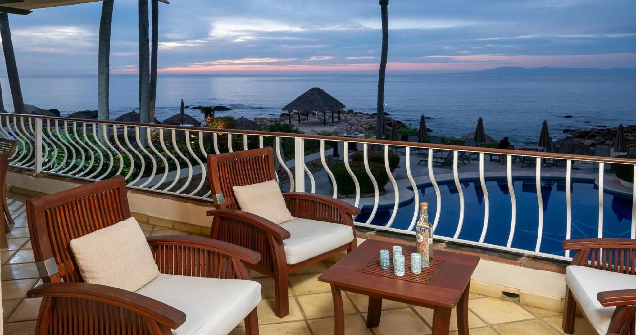 Balcony/Terrace in Ocean Front, 3 bedroom, 3 bathroom, Casa Natalia, Playa Esmeralda