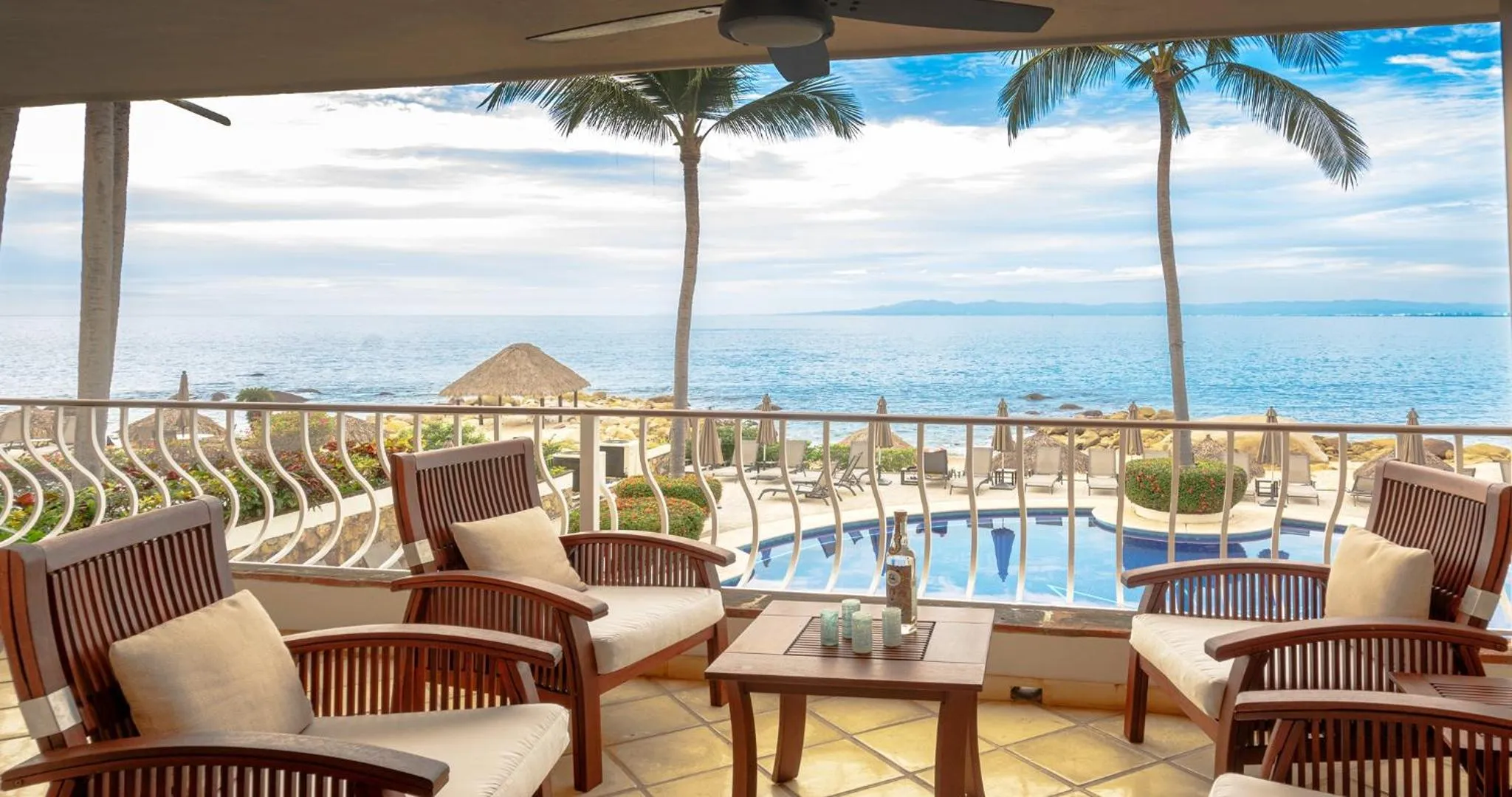 Balcony/Terrace in Ocean Front, 3 bedroom, 3 bathroom, Casa Natalia, Playa Esmeralda