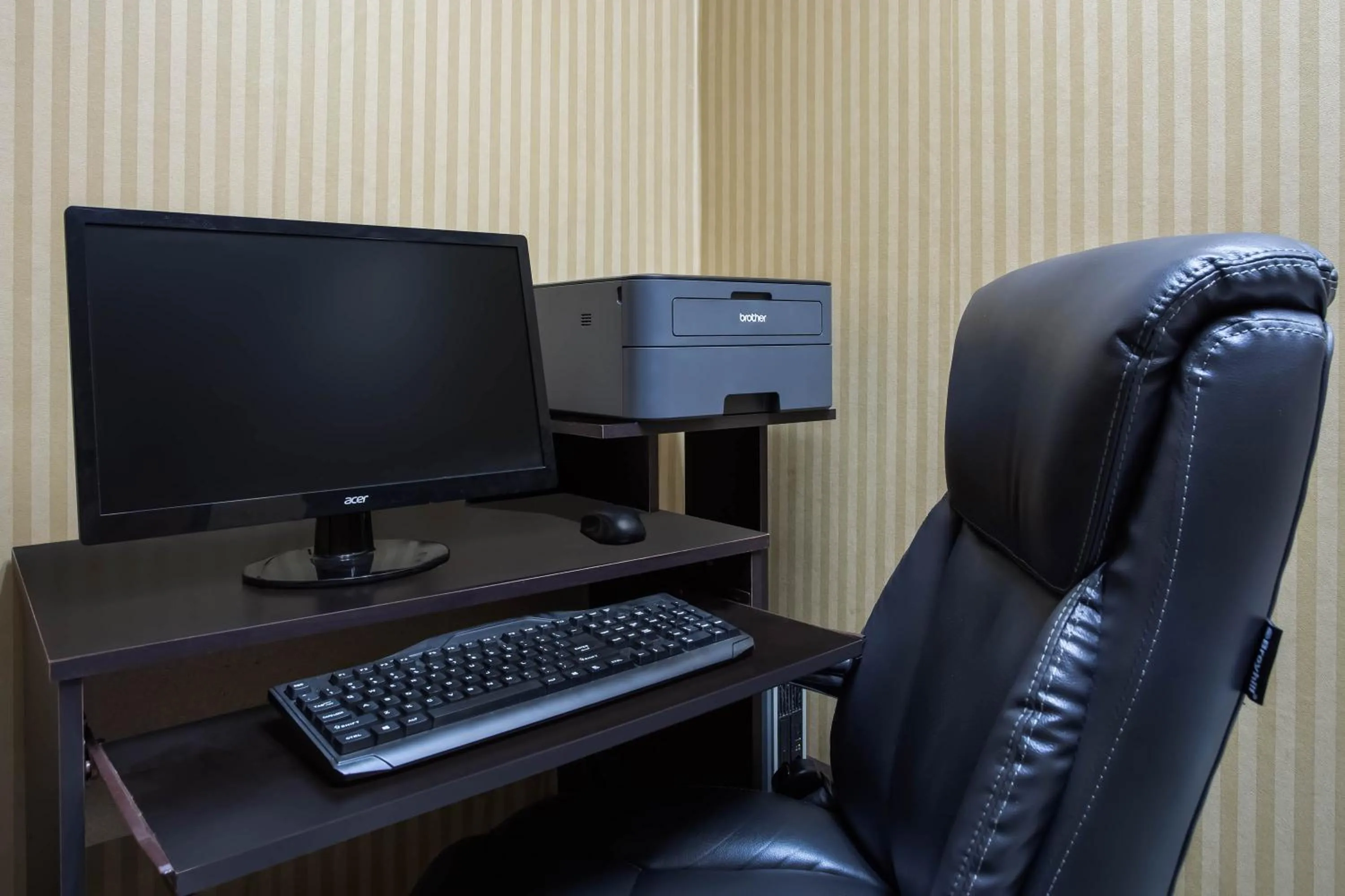 Business facilities in Days Inn by Wyndham Runnemede Philadelphia Area