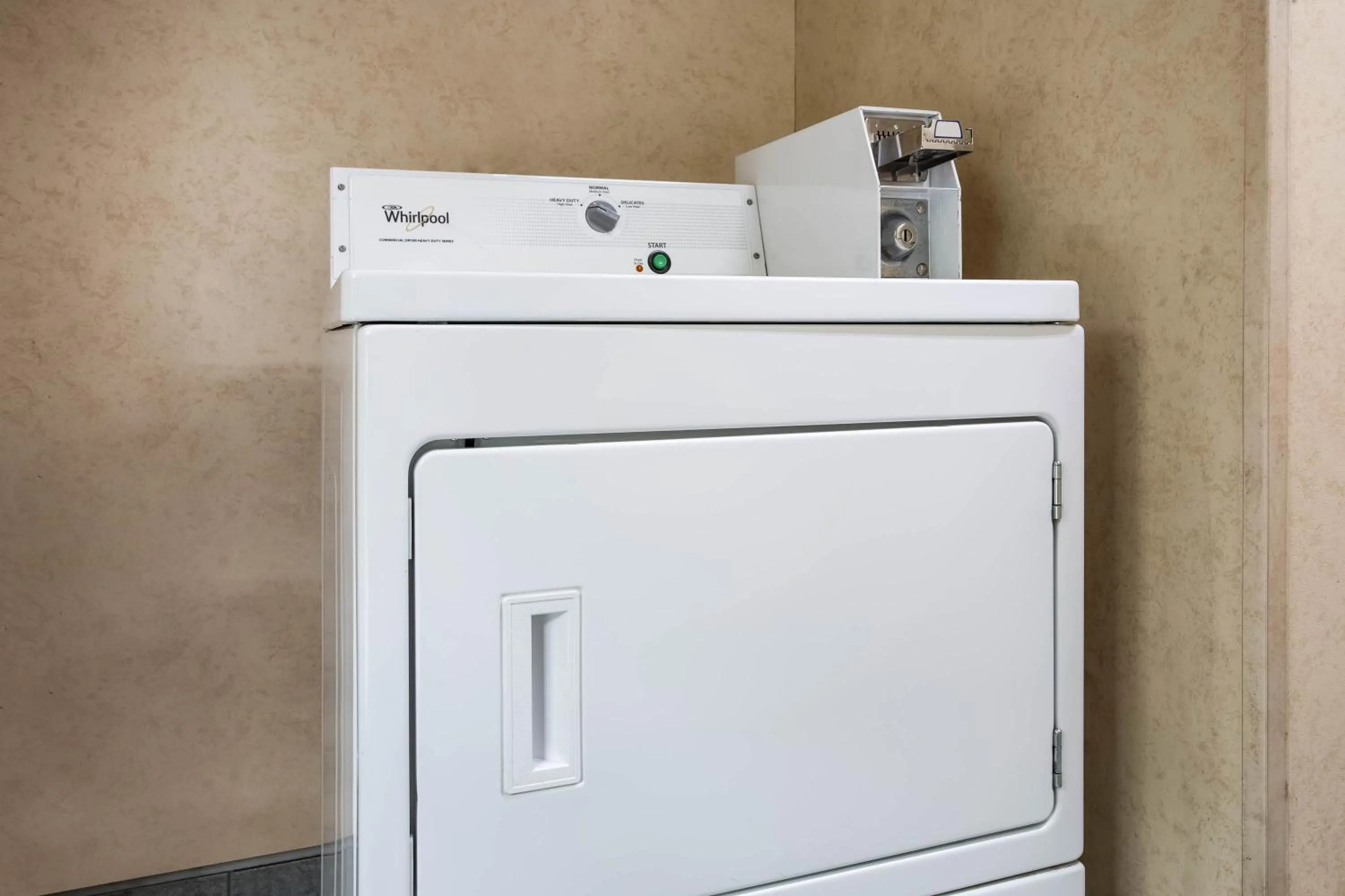 dryer in Days Inn by Wyndham Runnemede Philadelphia Area