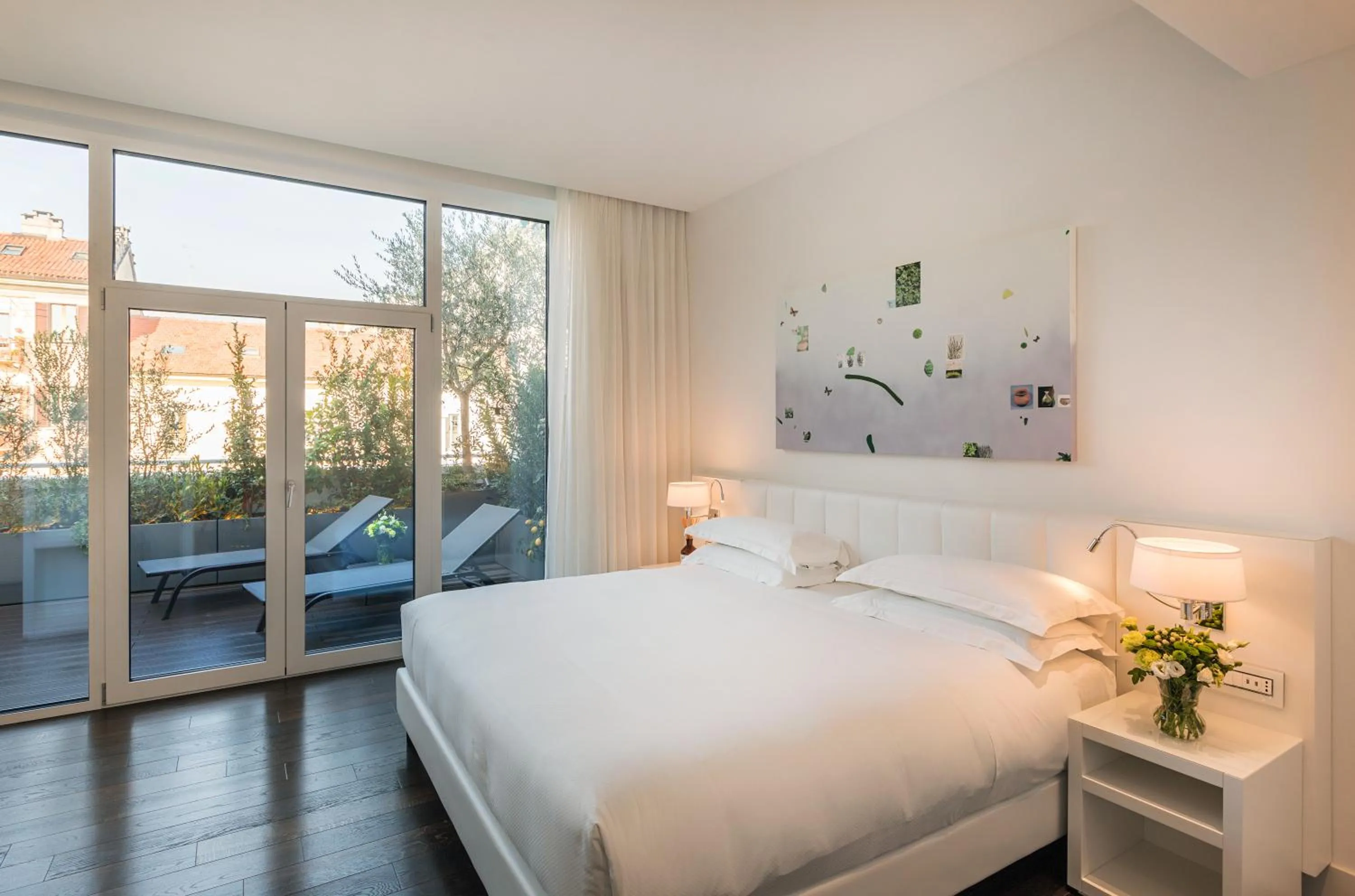 Balcony/Terrace, Bed in Magna Pars l'Hotel à Parfum, Small Luxury Hotels of the World