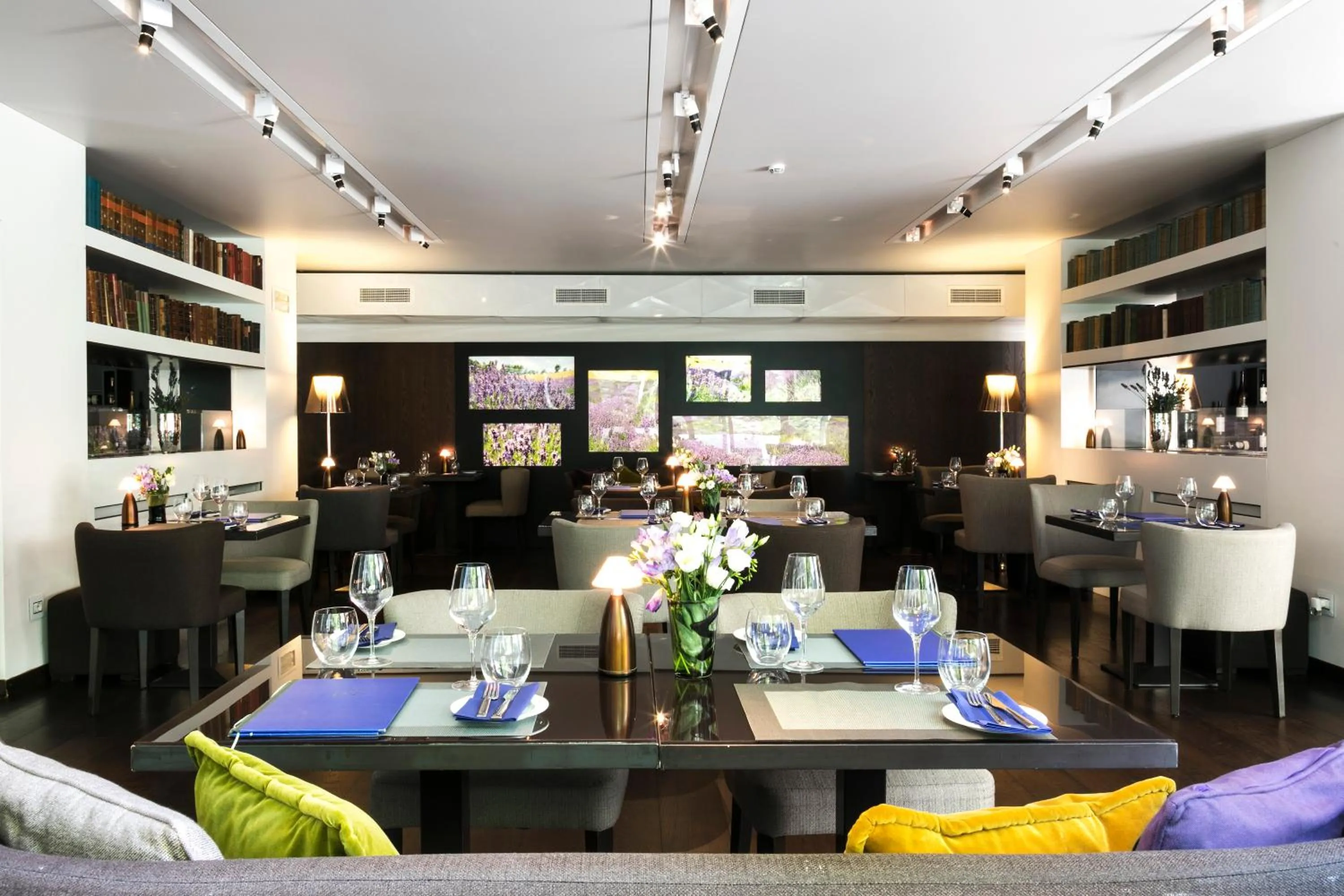 Restaurant/places to eat in Magna Pars l'Hotel à Parfum, Small Luxury Hotels of the World