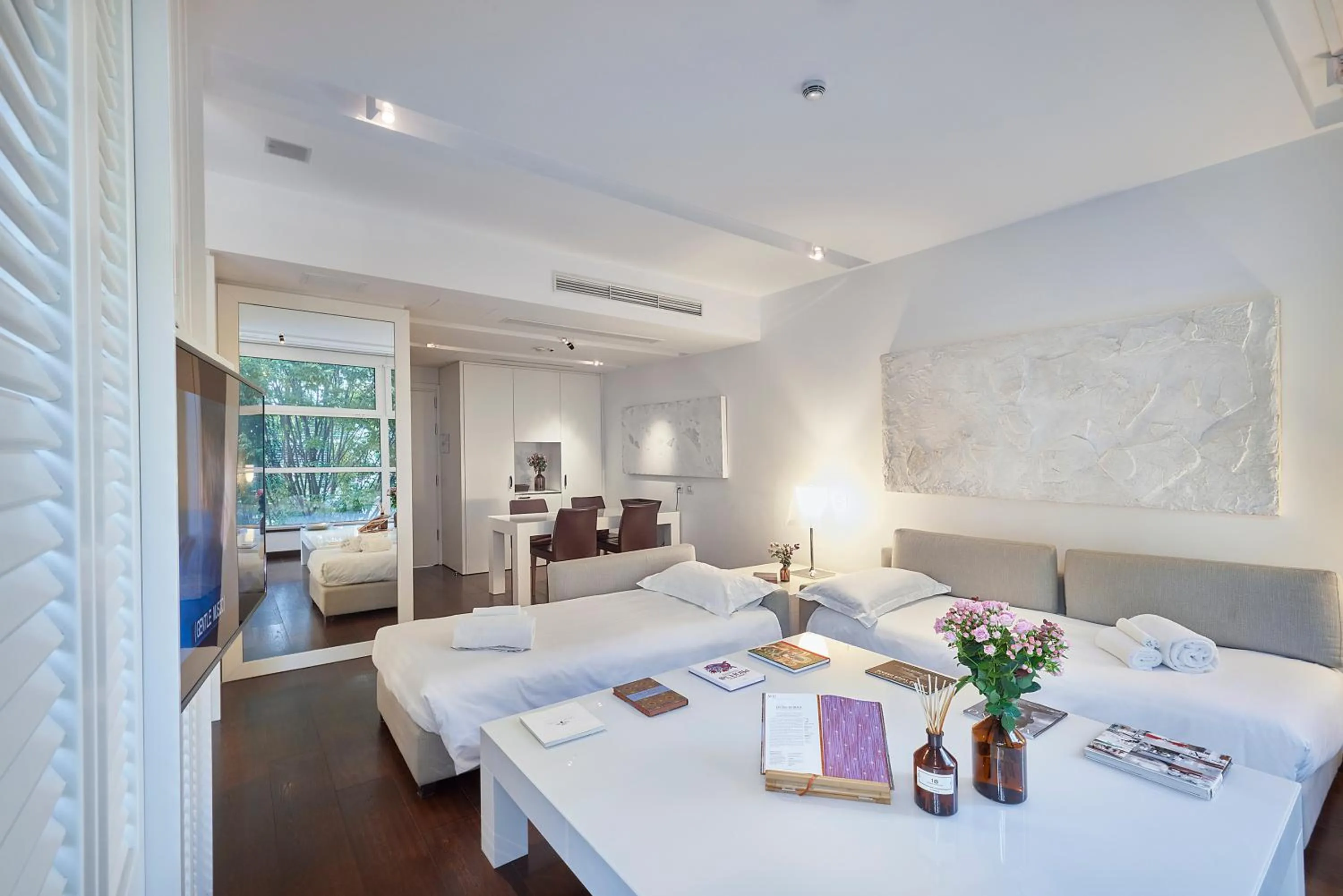 Bed in Magna Pars l'Hotel à Parfum, Small Luxury Hotels of the World