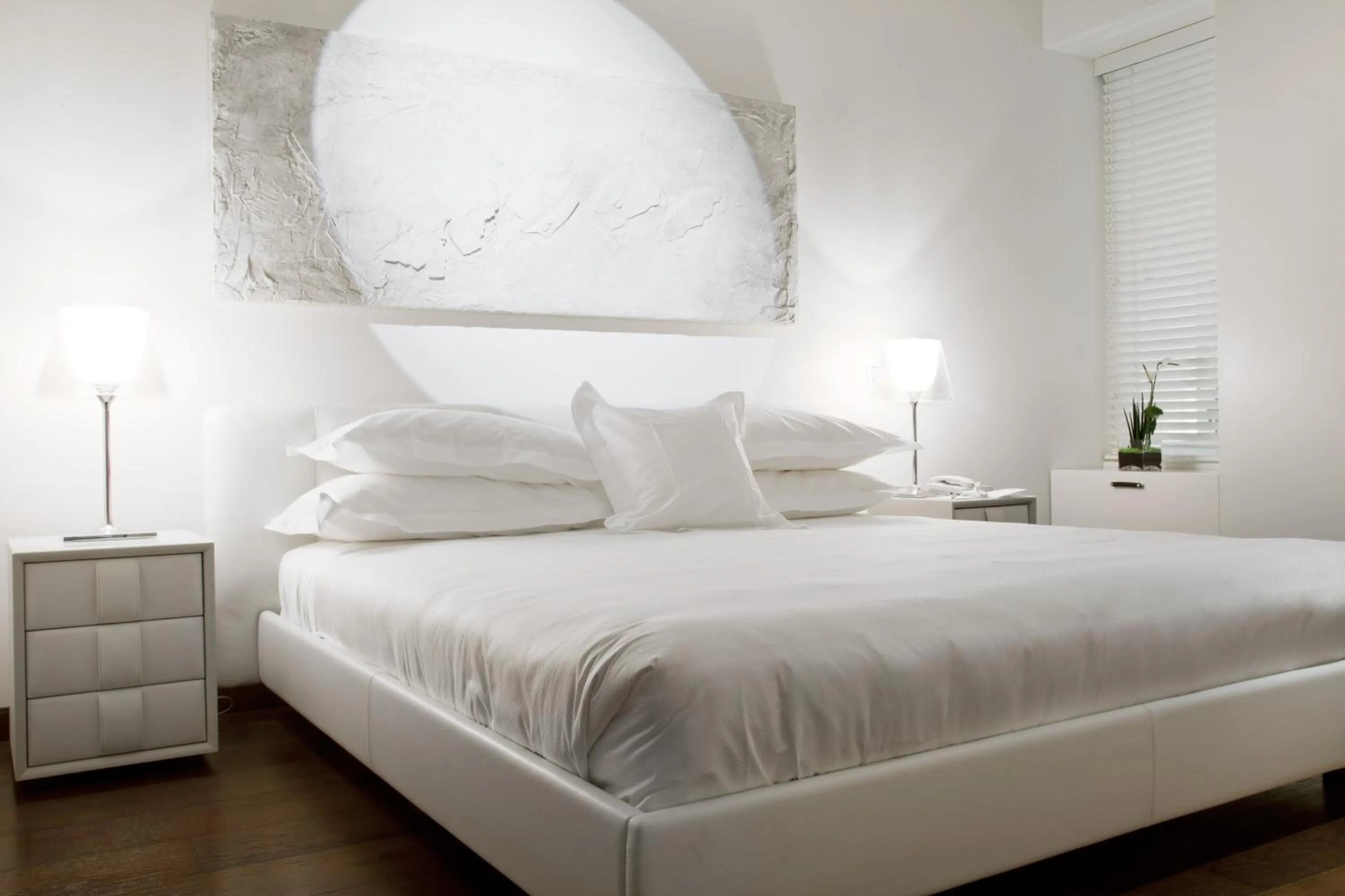 Photo of the whole room, Bed in Magna Pars l'Hotel à Parfum, Small Luxury Hotels of the World