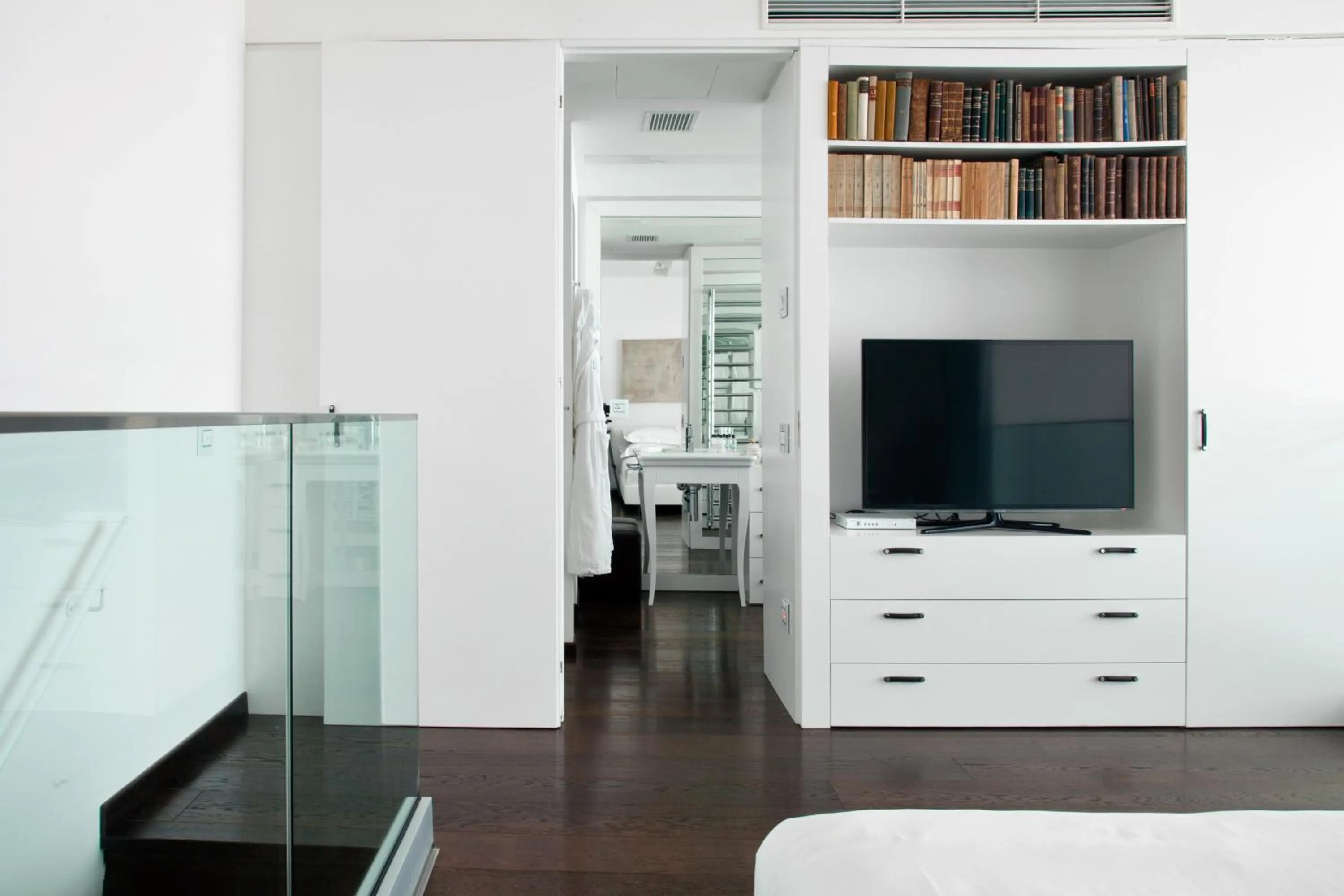 Photo of the whole room in Magna Pars l'Hotel à Parfum, Small Luxury Hotels of the World