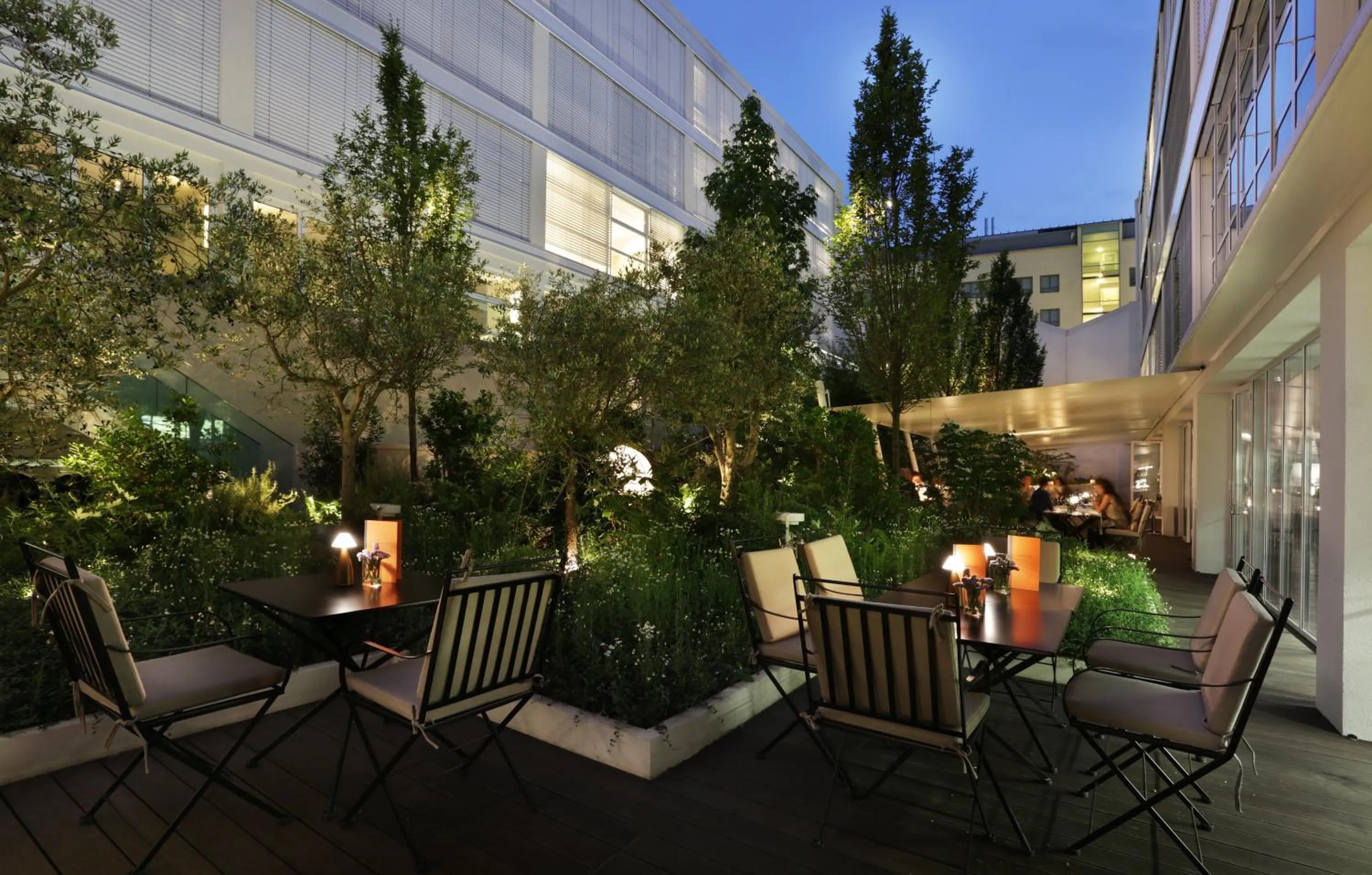 Night in Magna Pars l'Hotel à Parfum, Small Luxury Hotels of the World