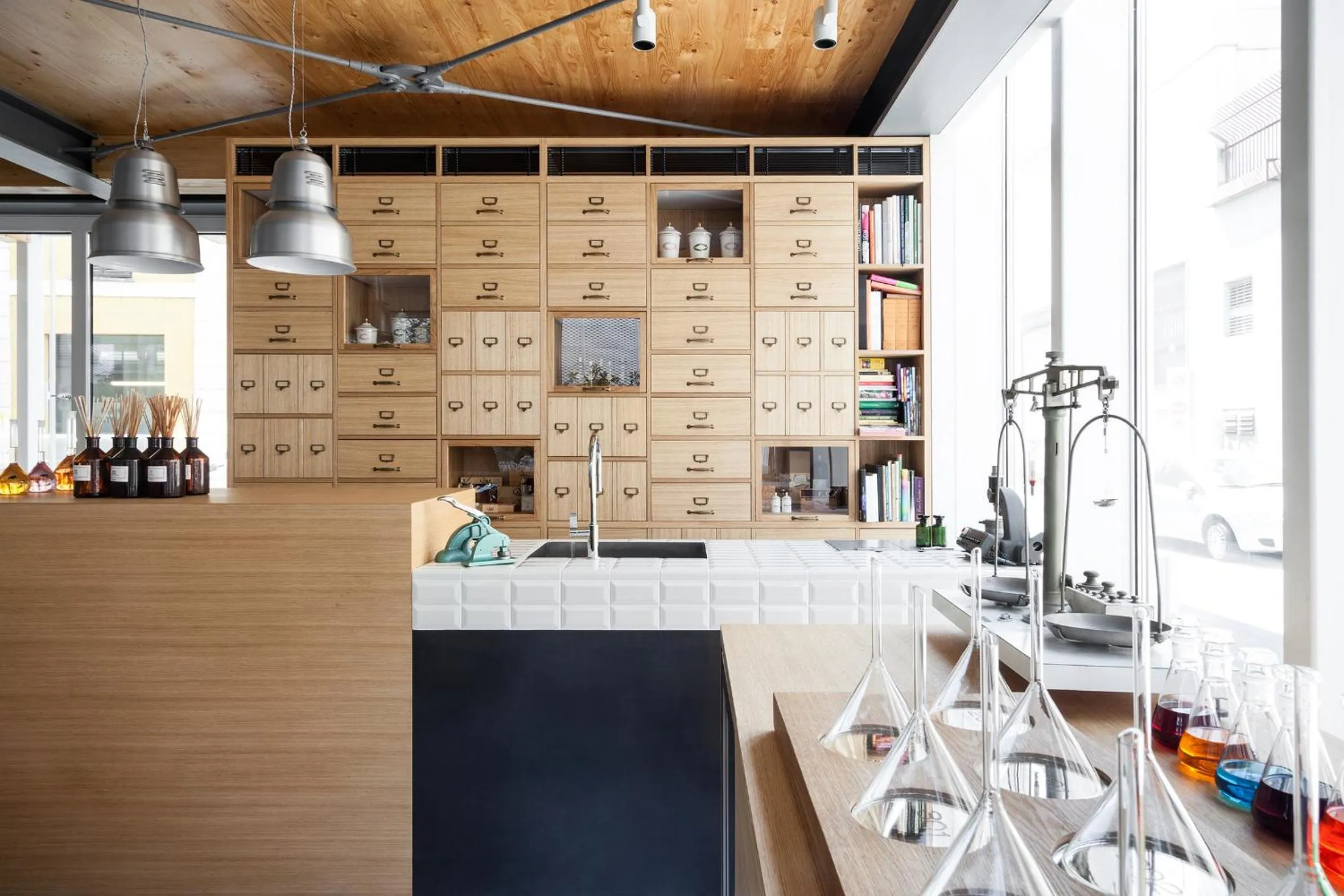 Kitchen or kitchenette in Magna Pars l'Hotel à Parfum, Small Luxury Hotels of the World