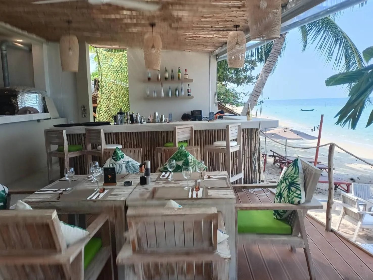 Restaurant/places to eat in March Samui Resort