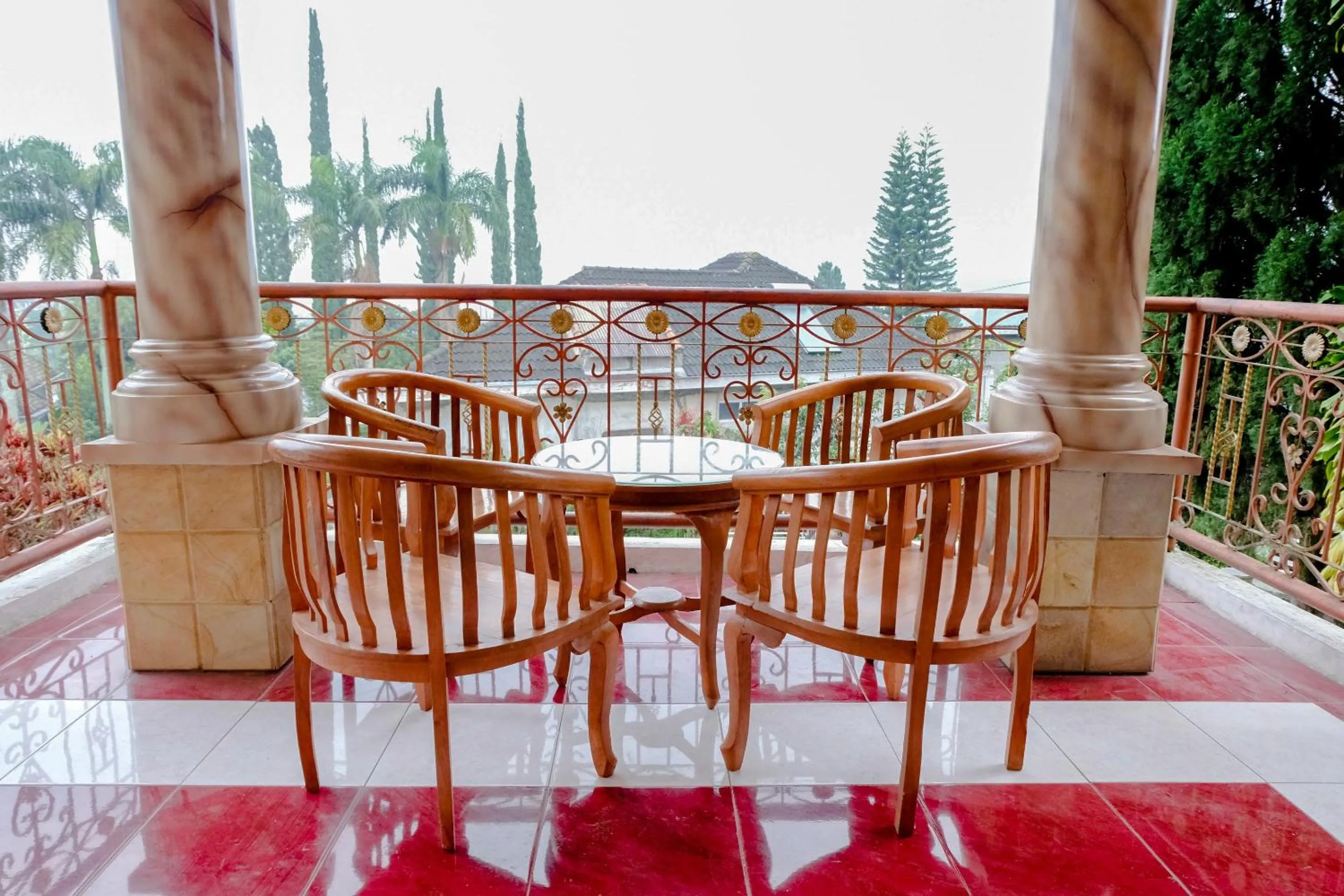 Balcony/Terrace in OYO Life 538 Villa Handayani Syariah