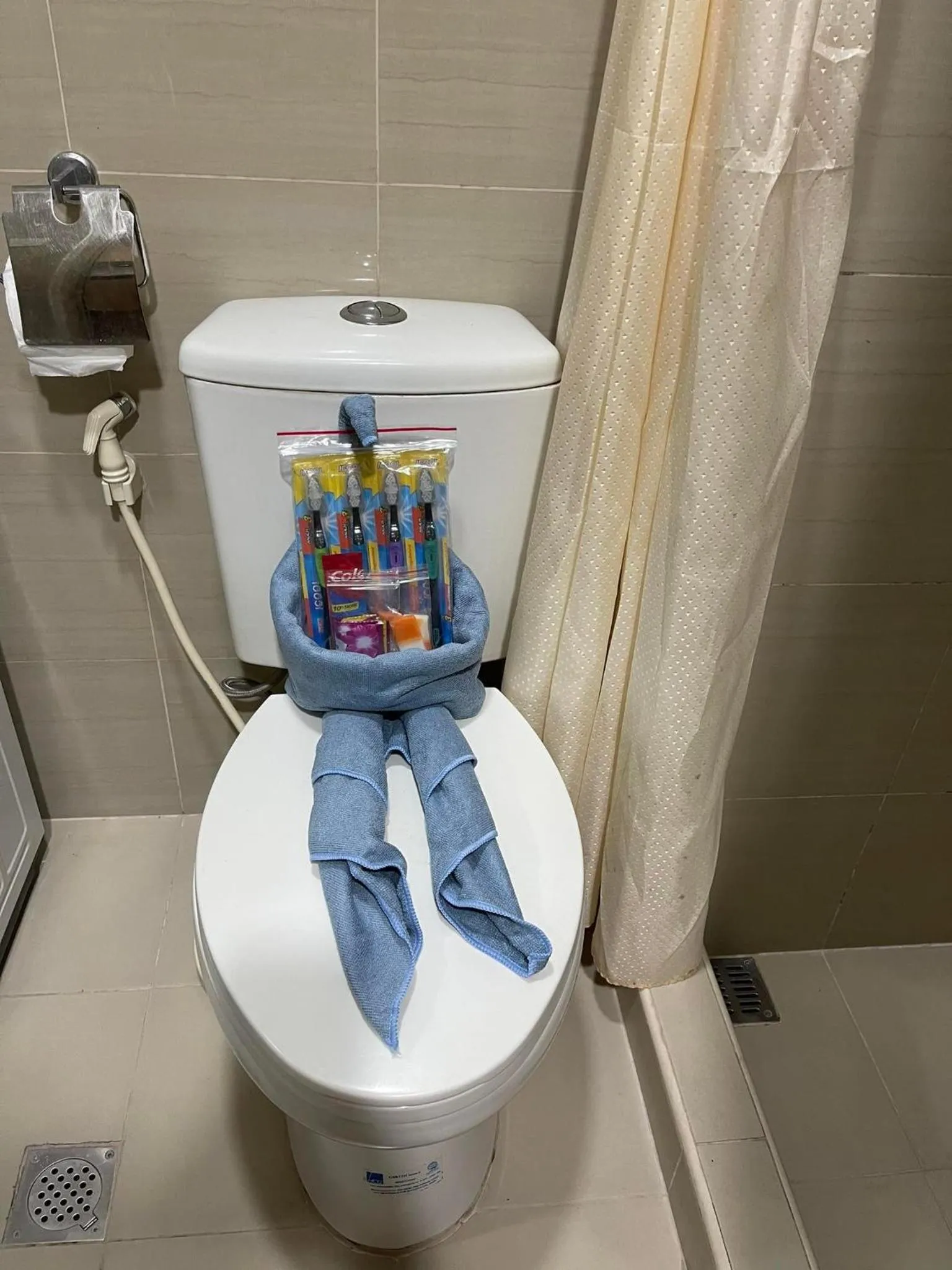 Toilet in Shore Residences, Mall Of Asia Complex Stayction by PBYY