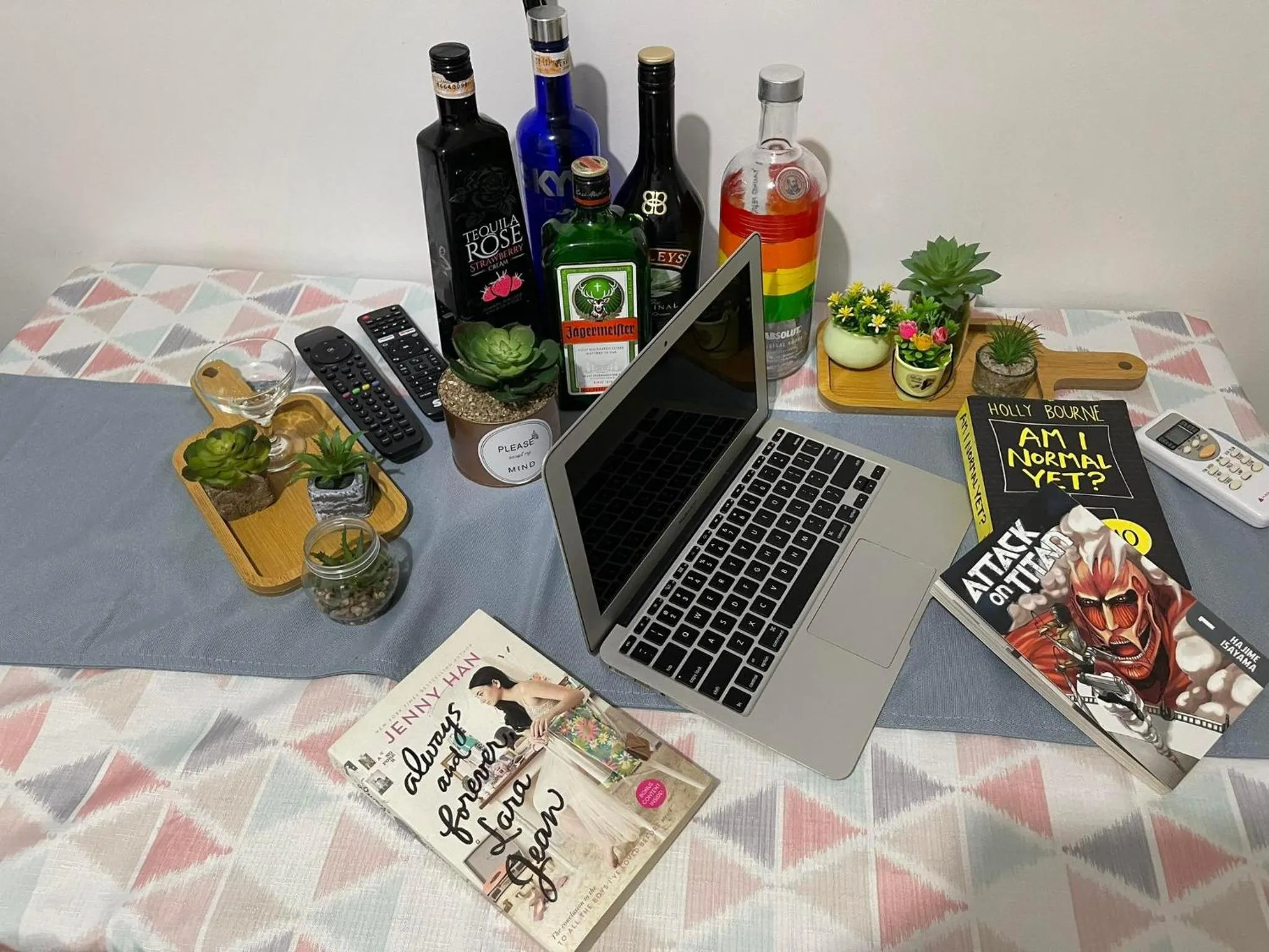 Decorative detail in Shore Residences, Mall Of Asia Complex Stayction by PBYY