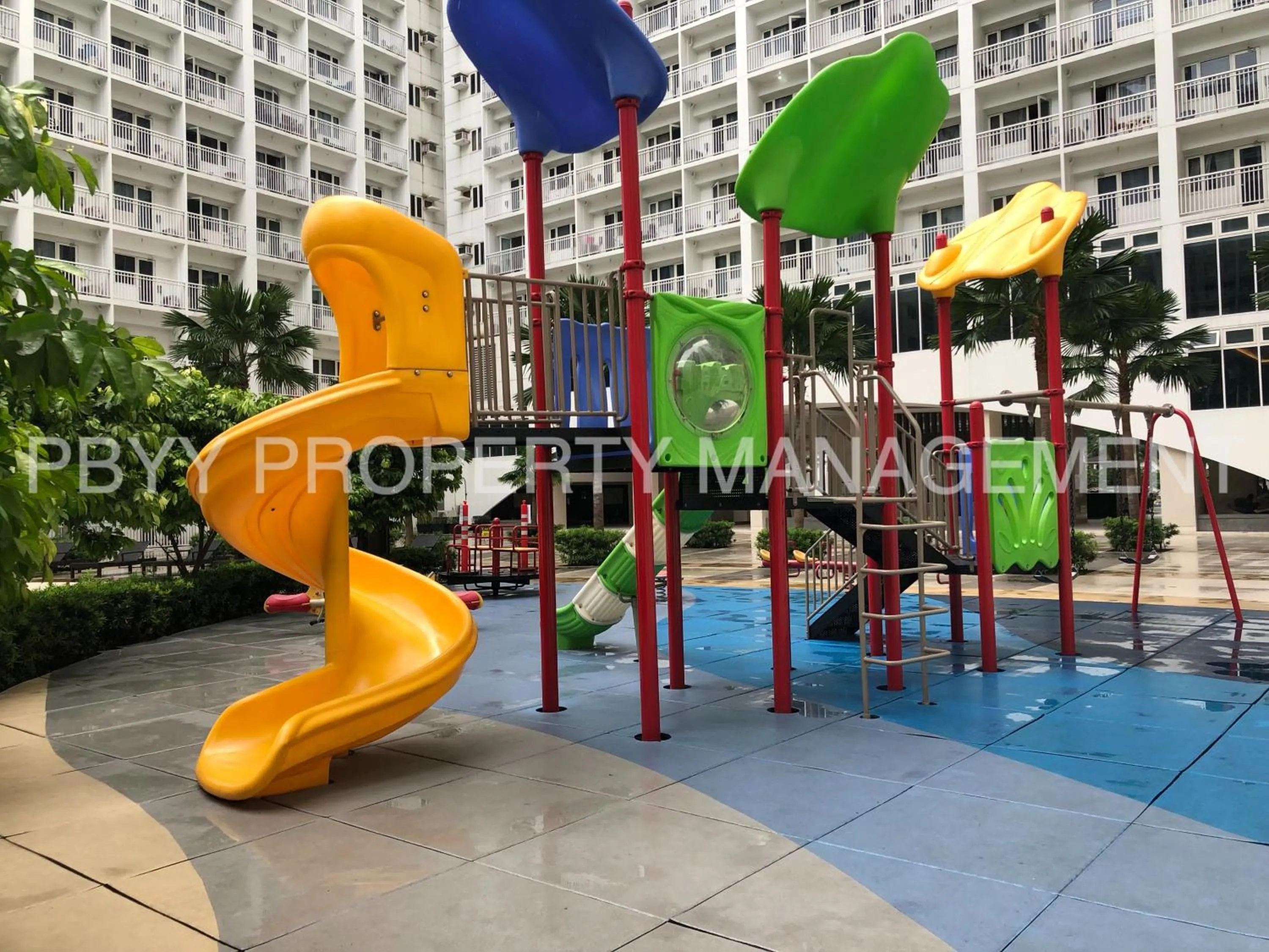 Children play ground in Shore Residences, Mall Of Asia Complex Stayction by PBYY