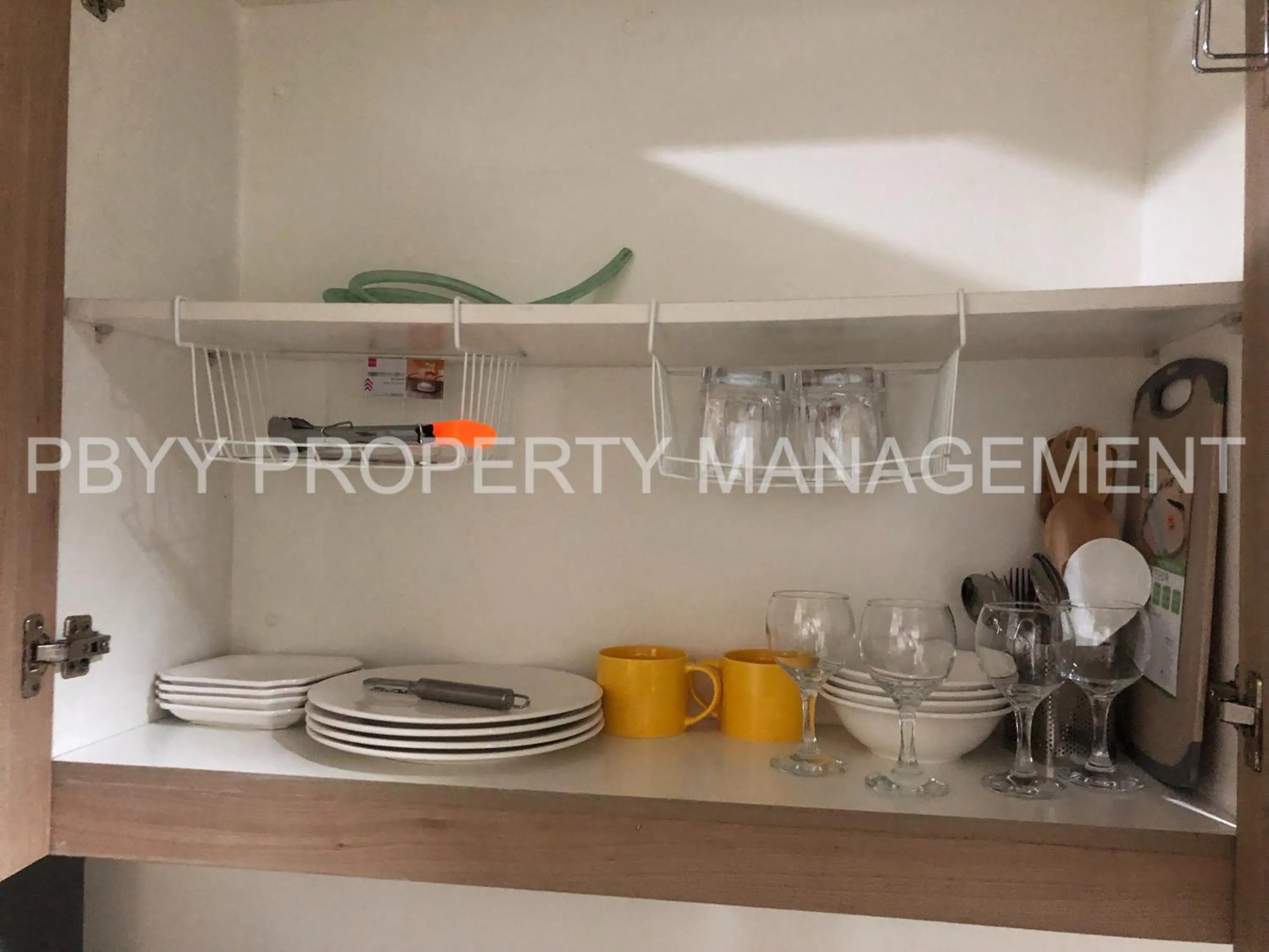 Kitchen or kitchenette in Shore Residences, Mall Of Asia Complex Stayction by PBYY