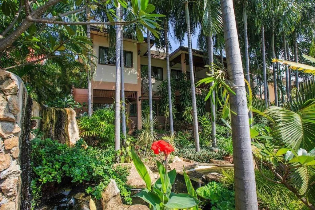 Garden in Meewaya Hotel