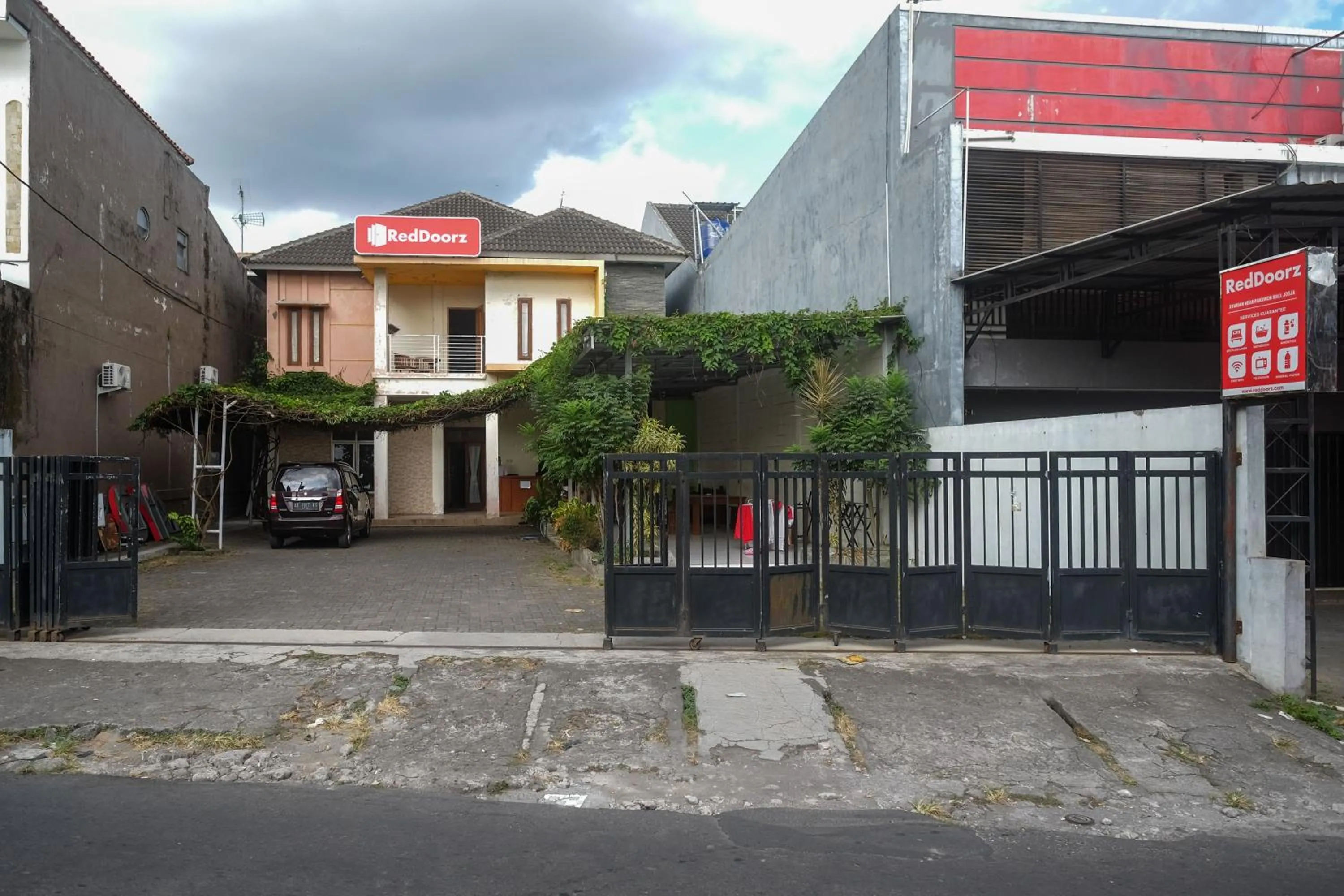 Property building in RedDoorz Syariah at Griya Hanum Condoongcatur