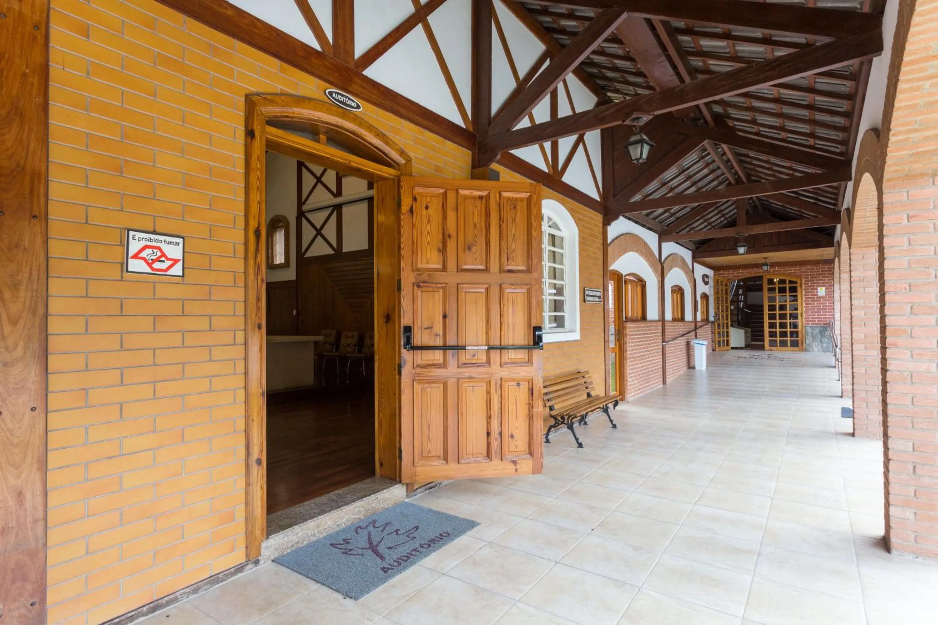 Business facilities in Vila Dom Bosco