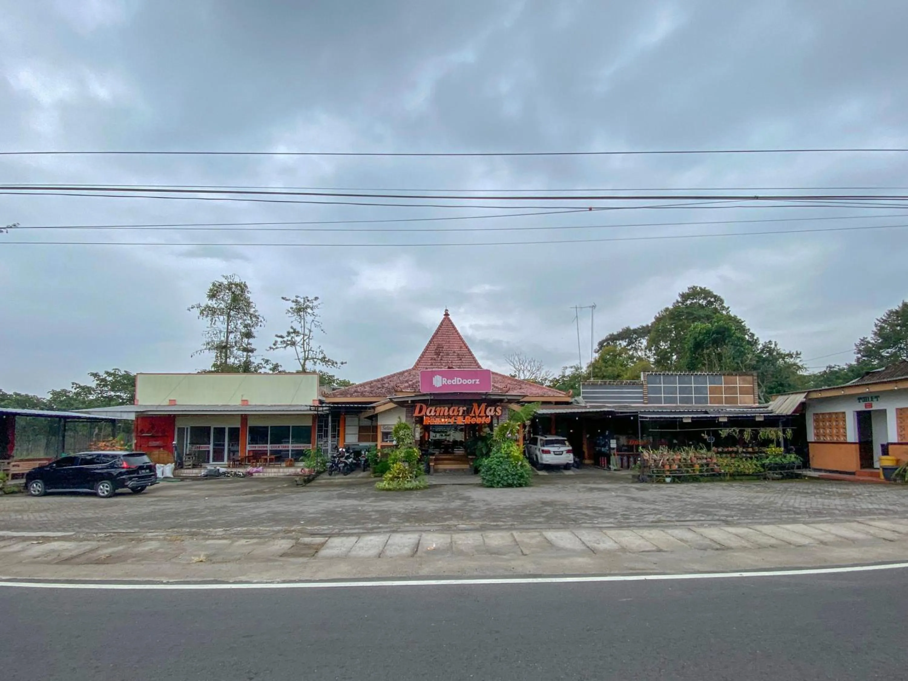 Property Building in RedDoorz at Damar Mas Resort Kediri