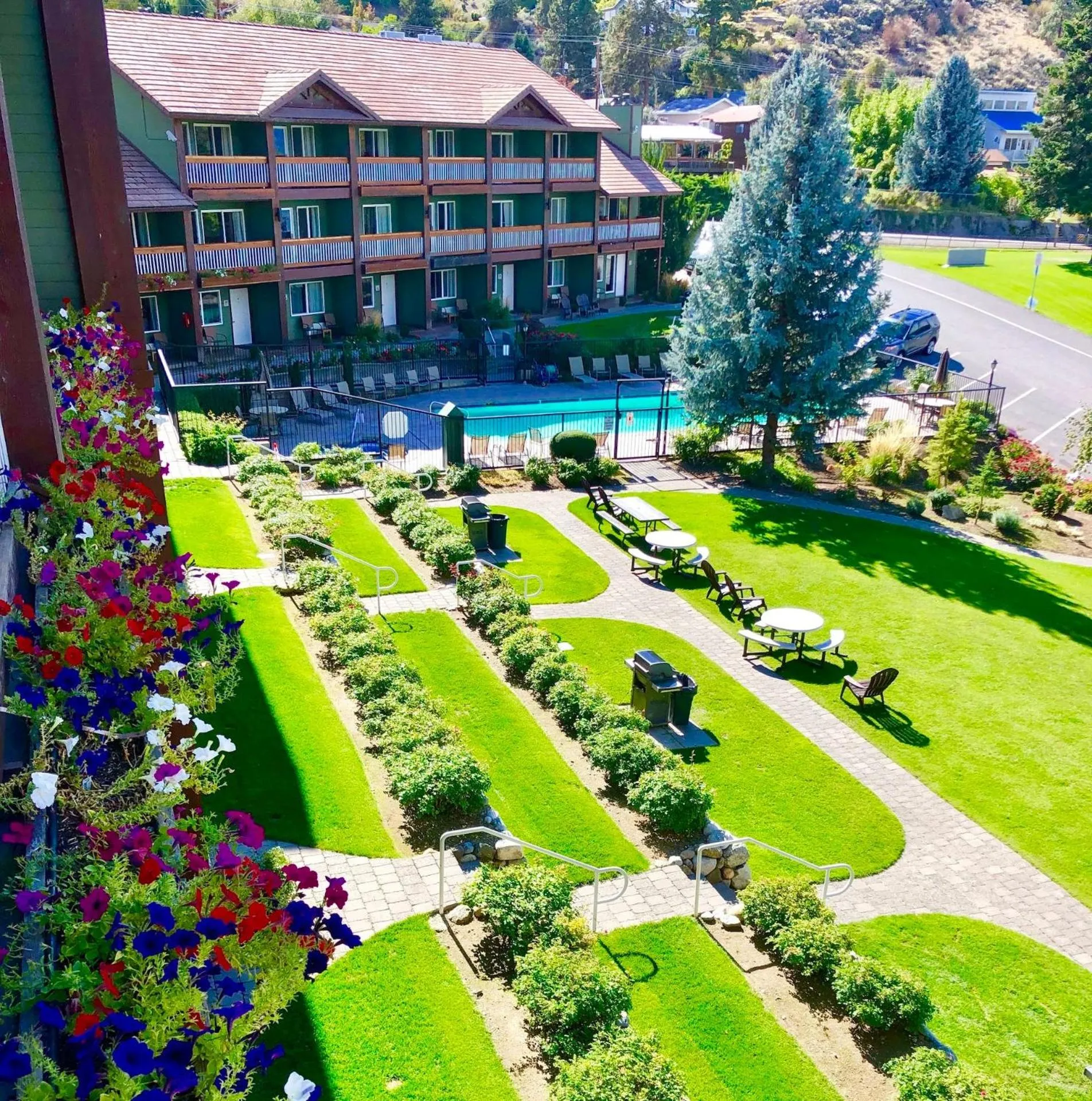 Balcony/Terrace in Lakeside Lodge and Suites