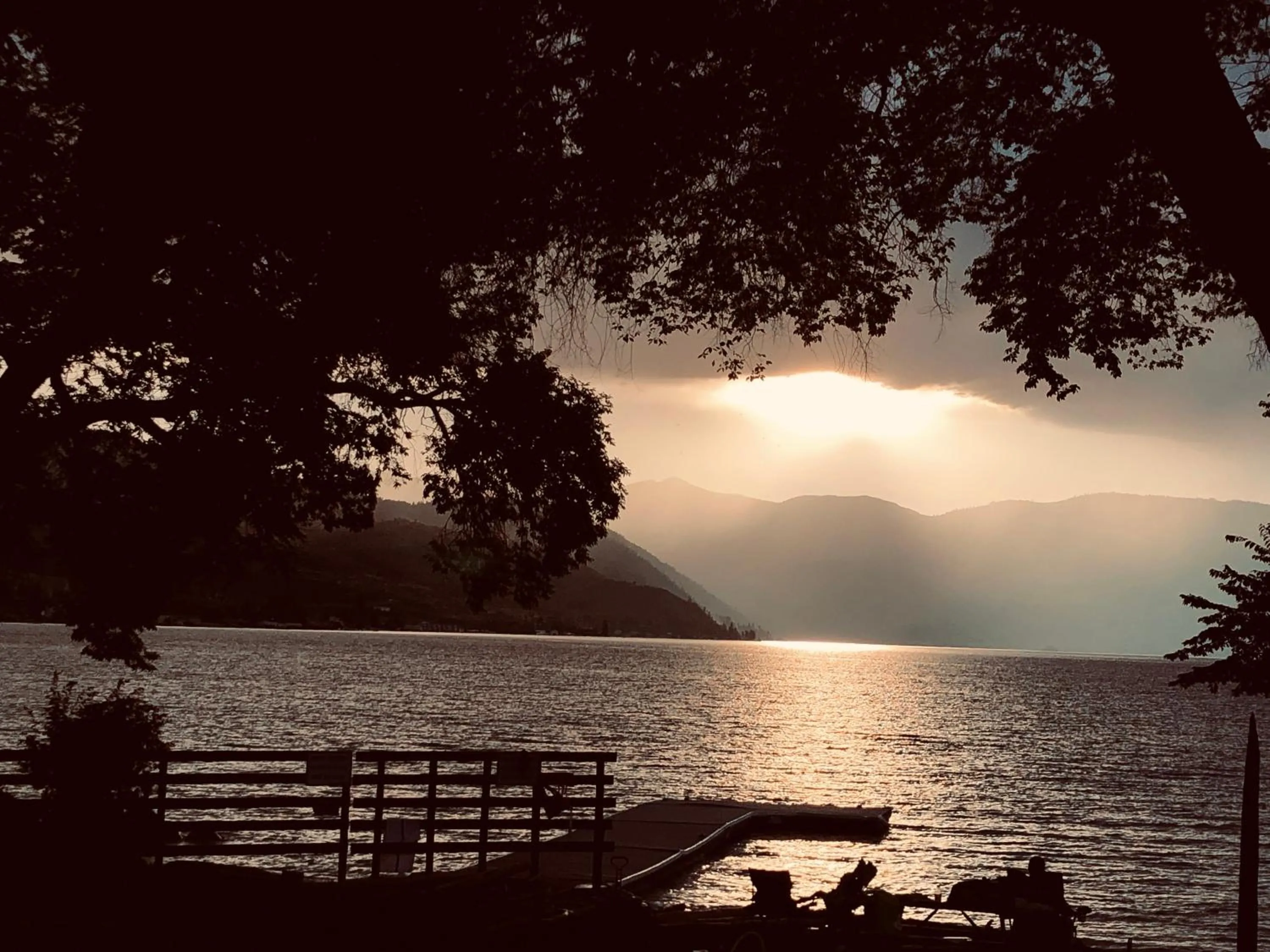 Lakeside Lodge and Suites