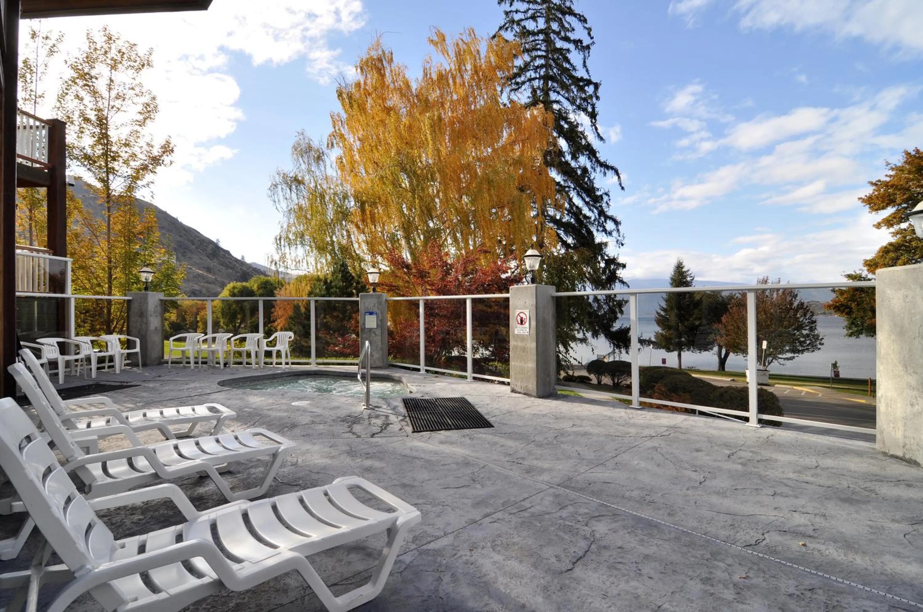 View (from property/room) in Lakeside Lodge and Suites