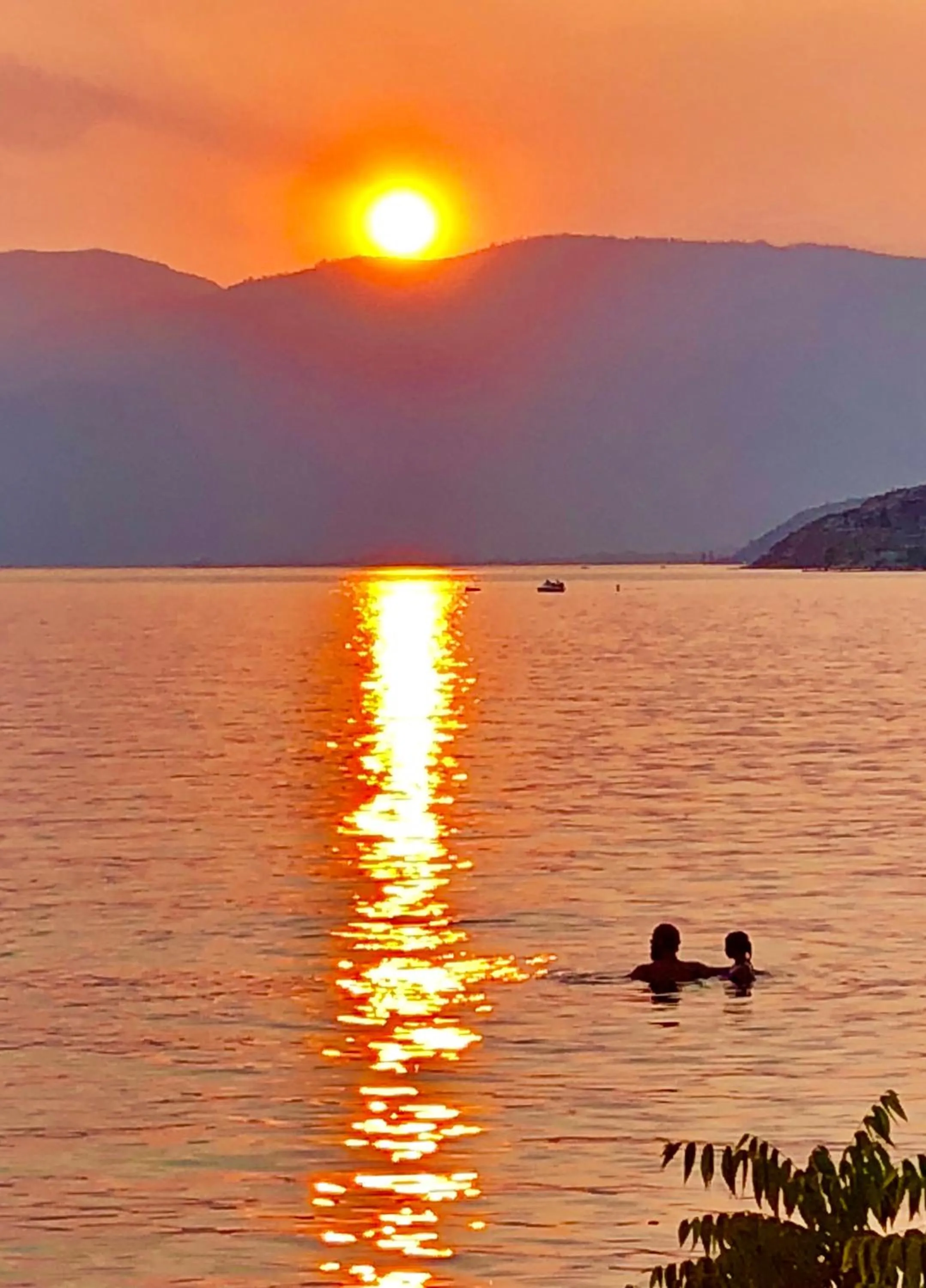 Lakeside Lodge and Suites