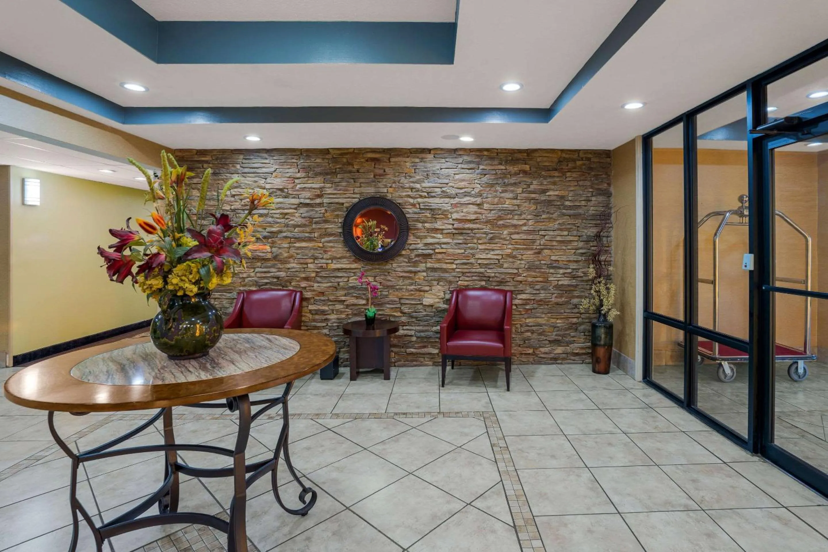 Lobby or reception in Rodeway Inn