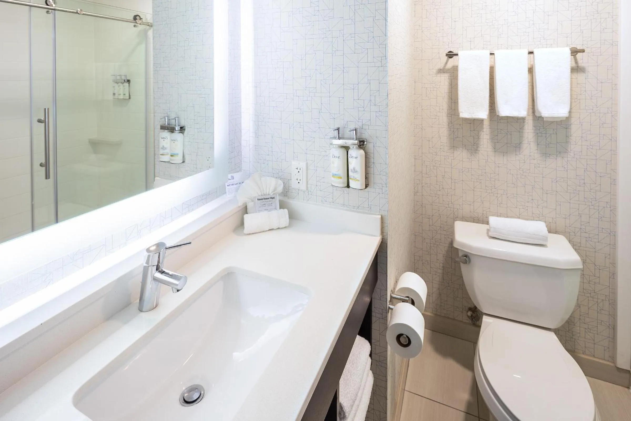 Shower in Holiday Inn Express & Suites Chicago West - St Charles by IHG