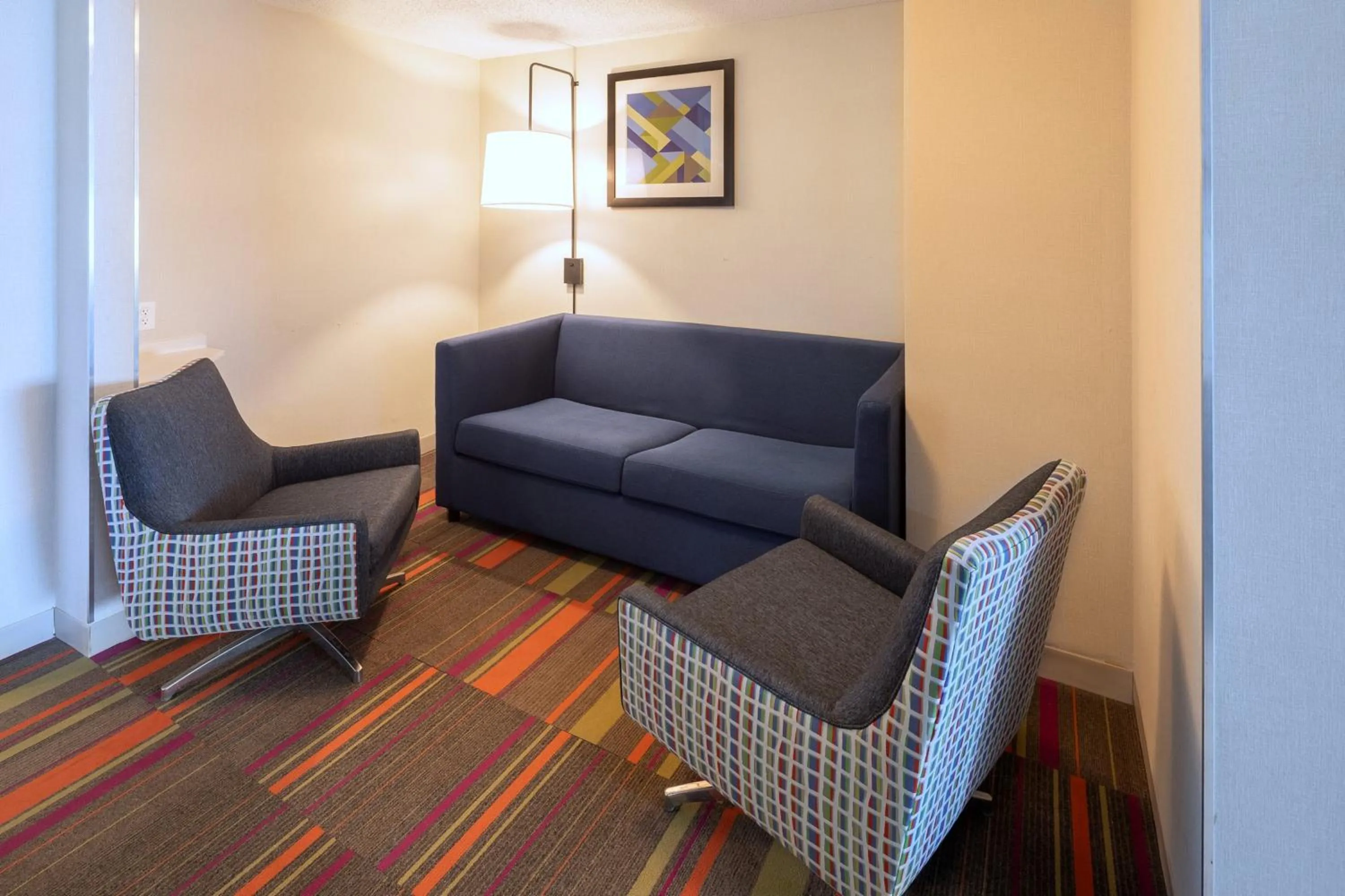 Bedroom in Holiday Inn Express & Suites Chicago West - St Charles by IHG