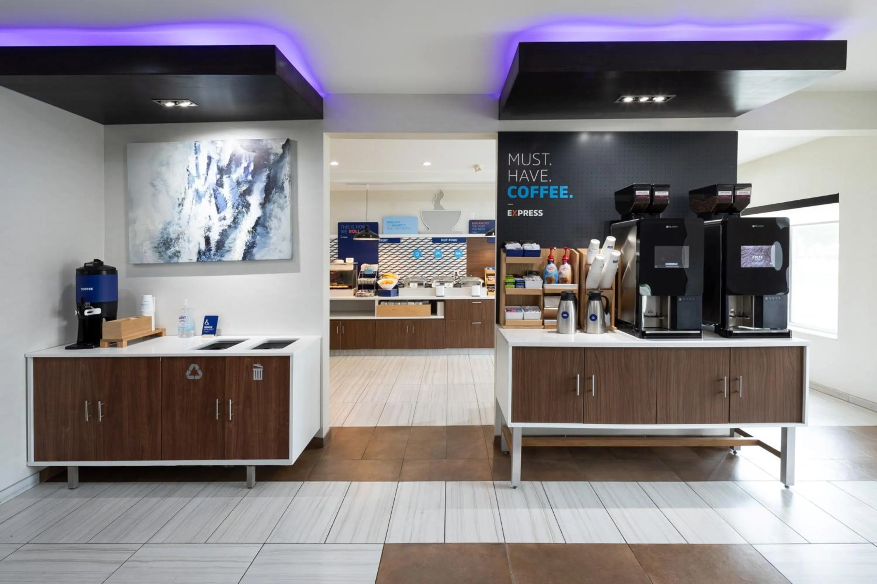 Bedroom in Holiday Inn Express & Suites Chicago West - St Charles by IHG