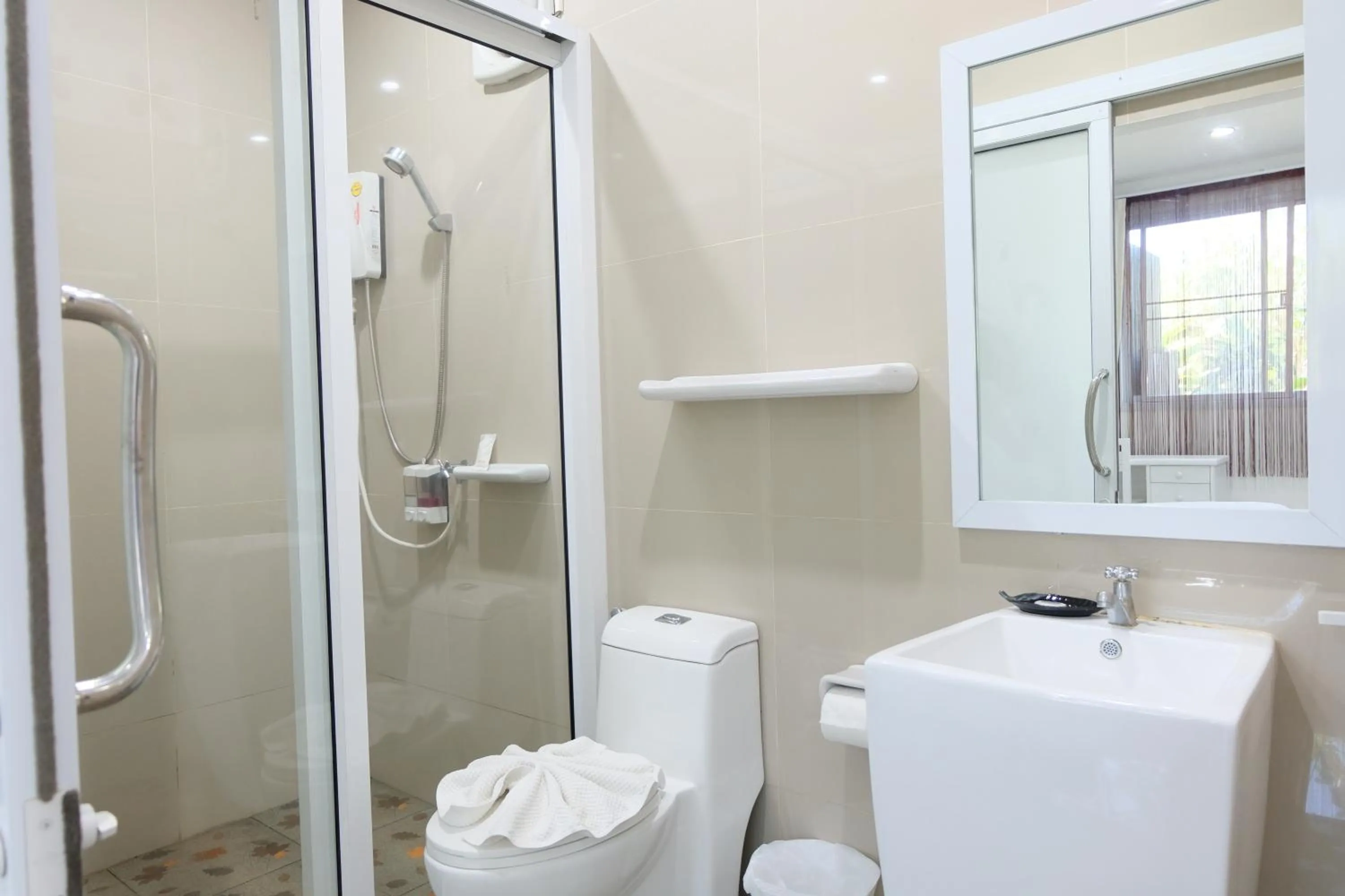 Shower in Baan Poon Garden