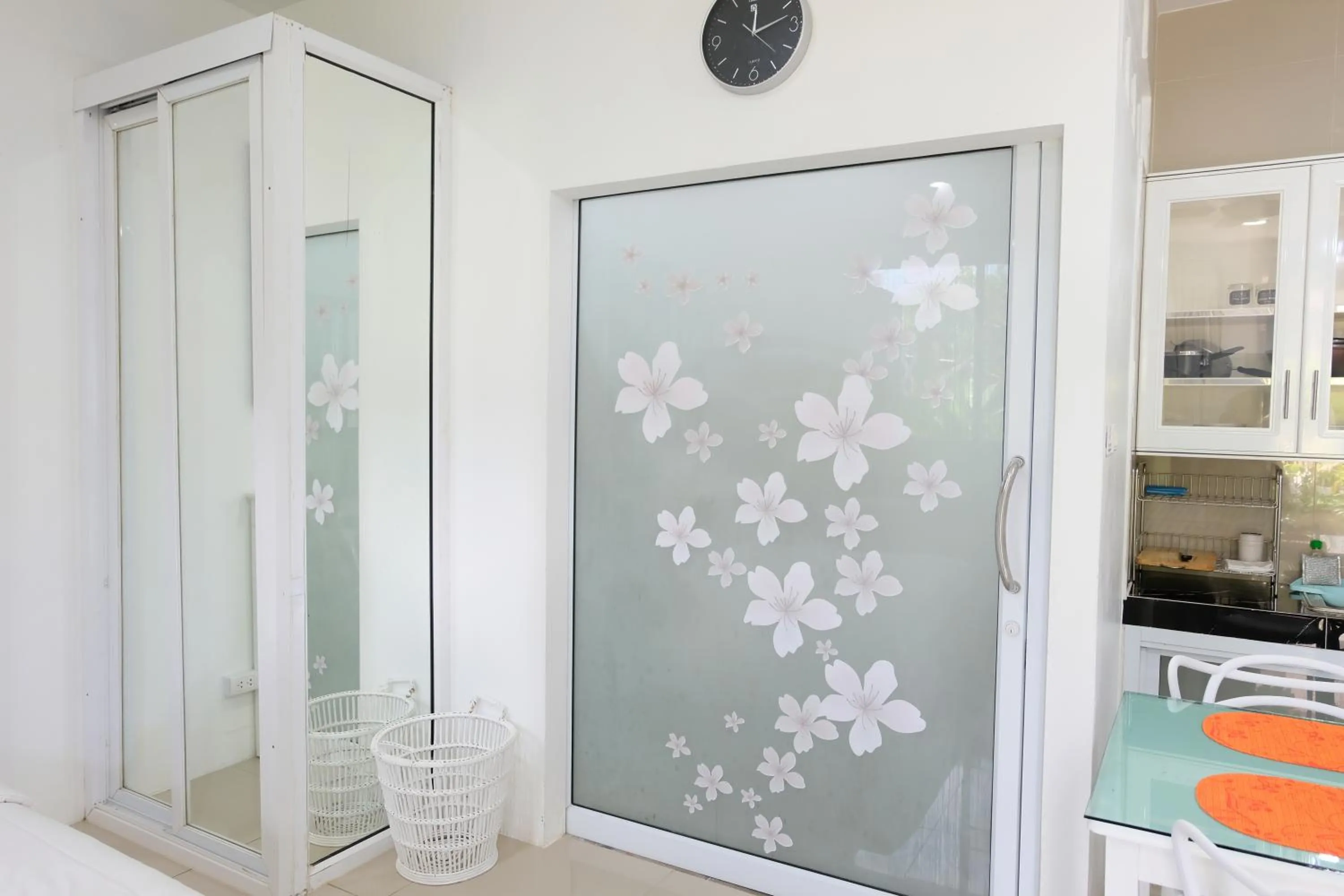 wardrobe in Baan Poon Garden