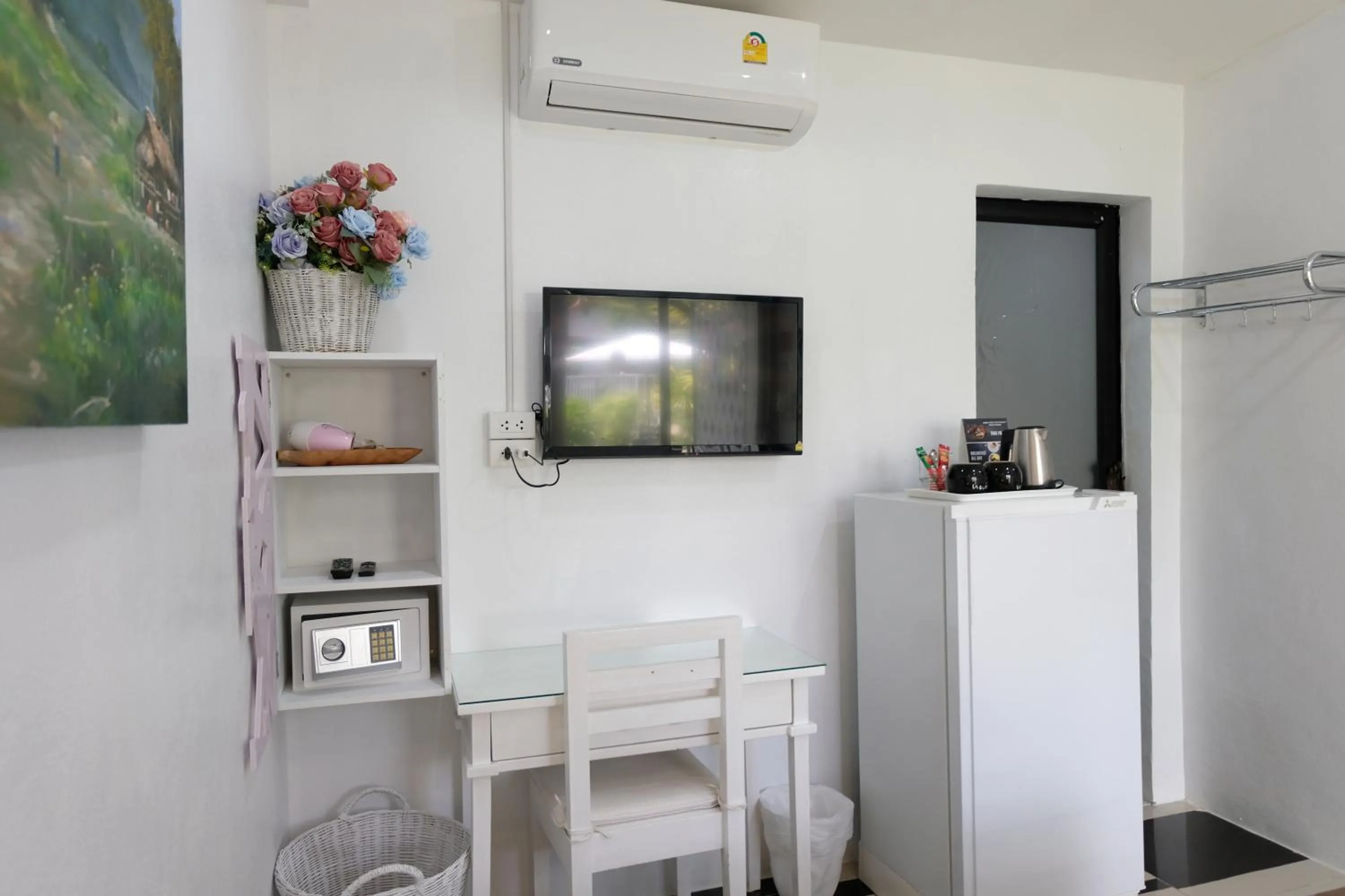 TV and multimedia in Baan Poon Garden