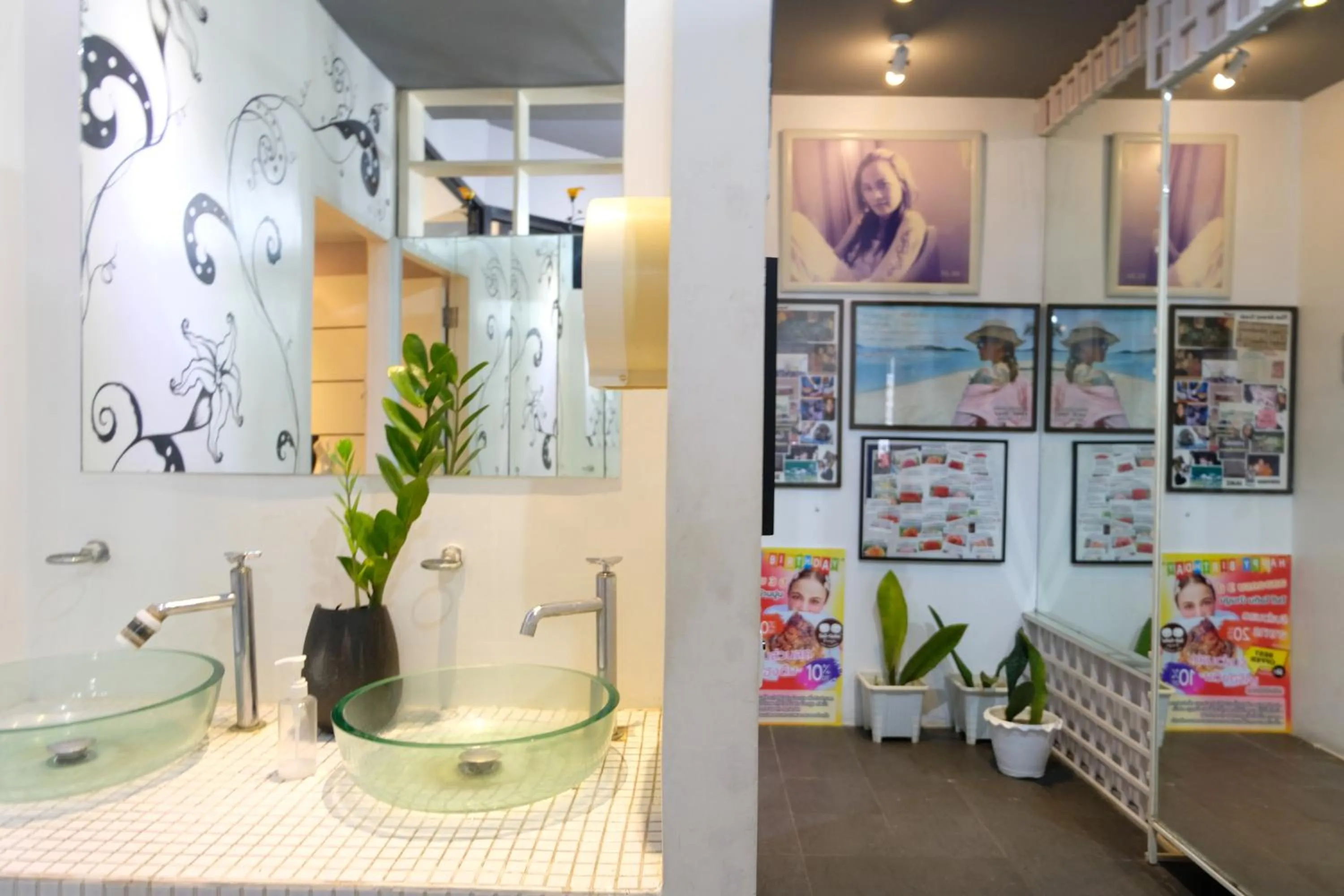 Restaurant/places to eat in Baan Poon Garden