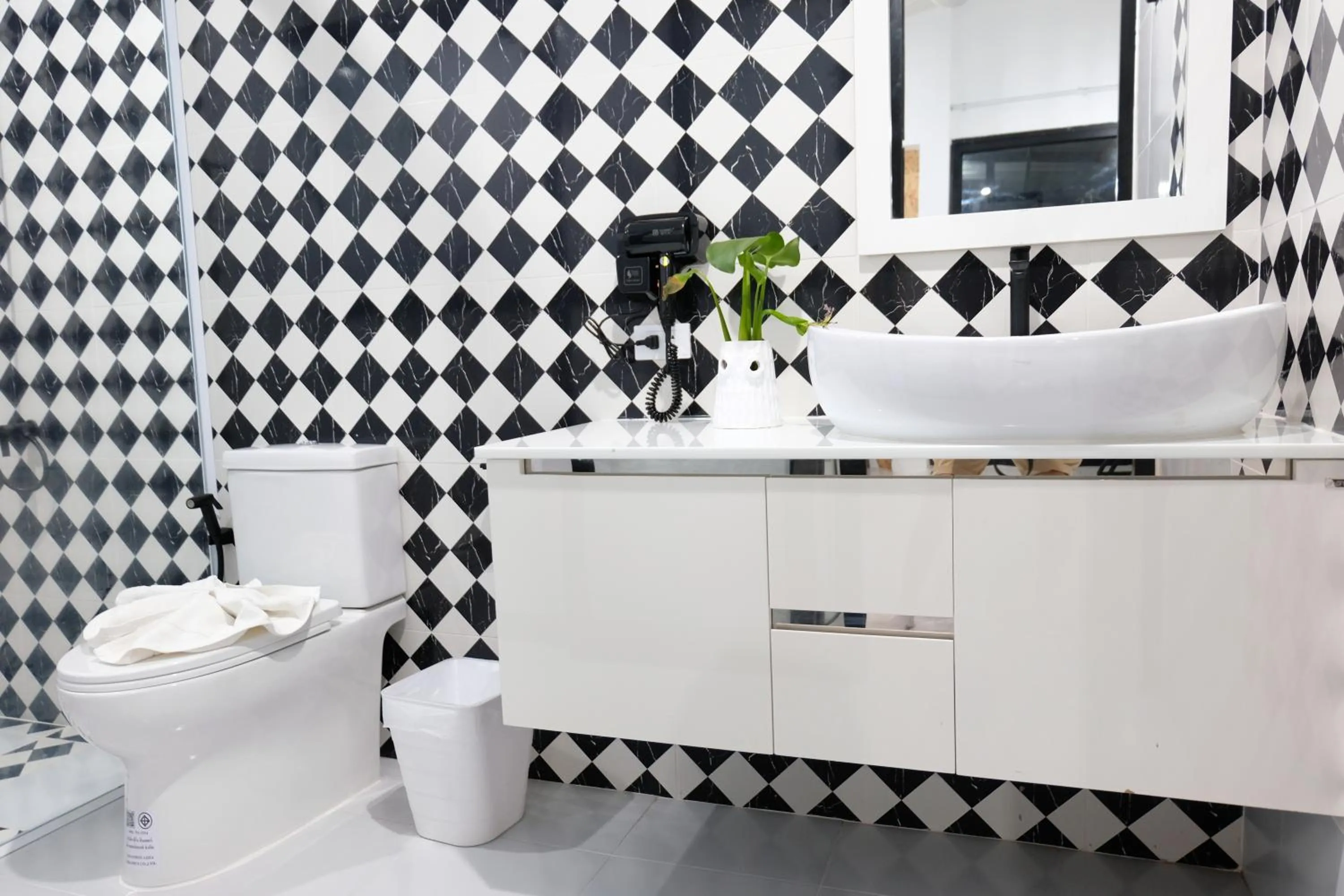 Toilet in Baan Poon Garden