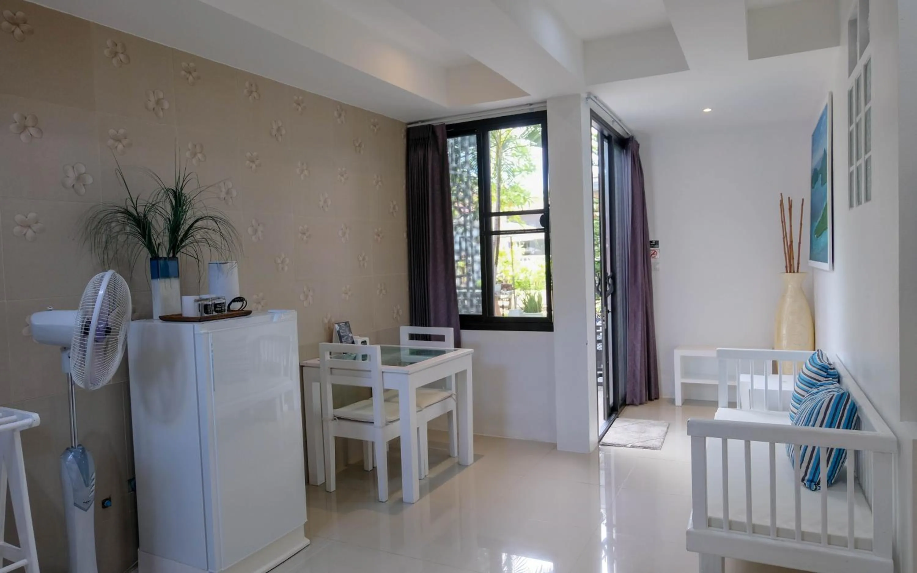 Photo of the whole room in Baan Poon Garden