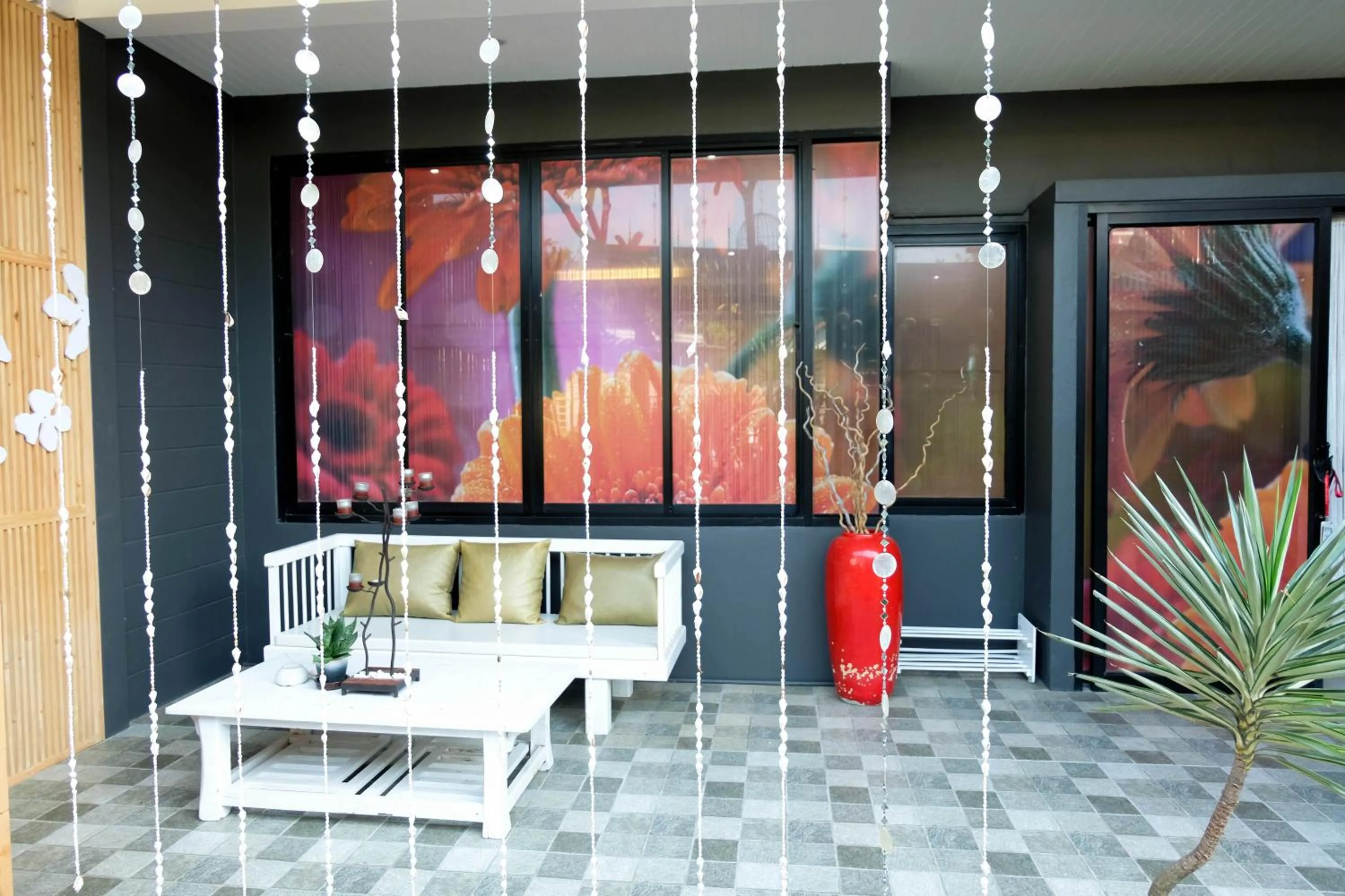 Patio in Baan Poon Garden