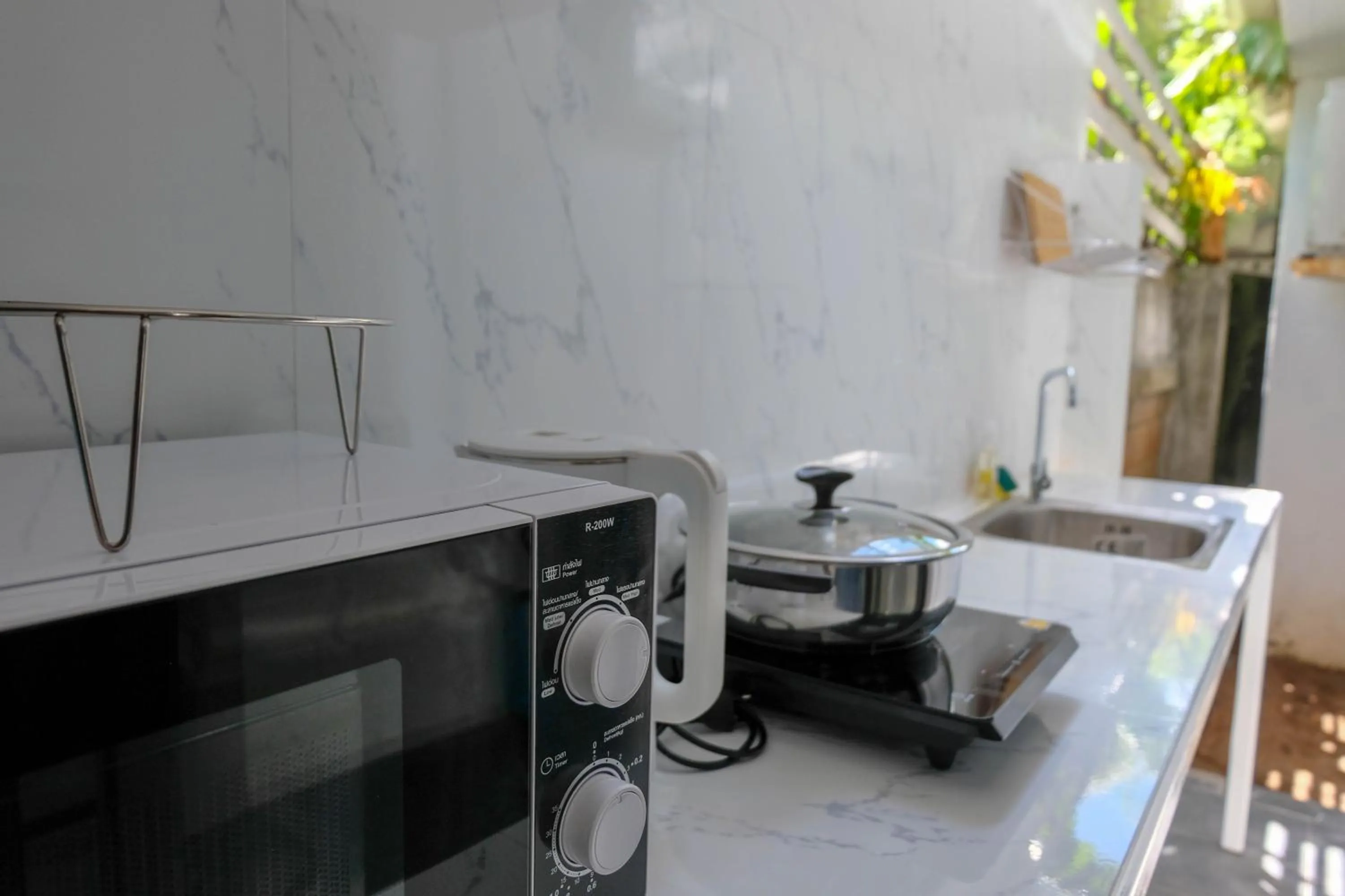 Coffee/tea facilities, Bed in Baan Poon Garden