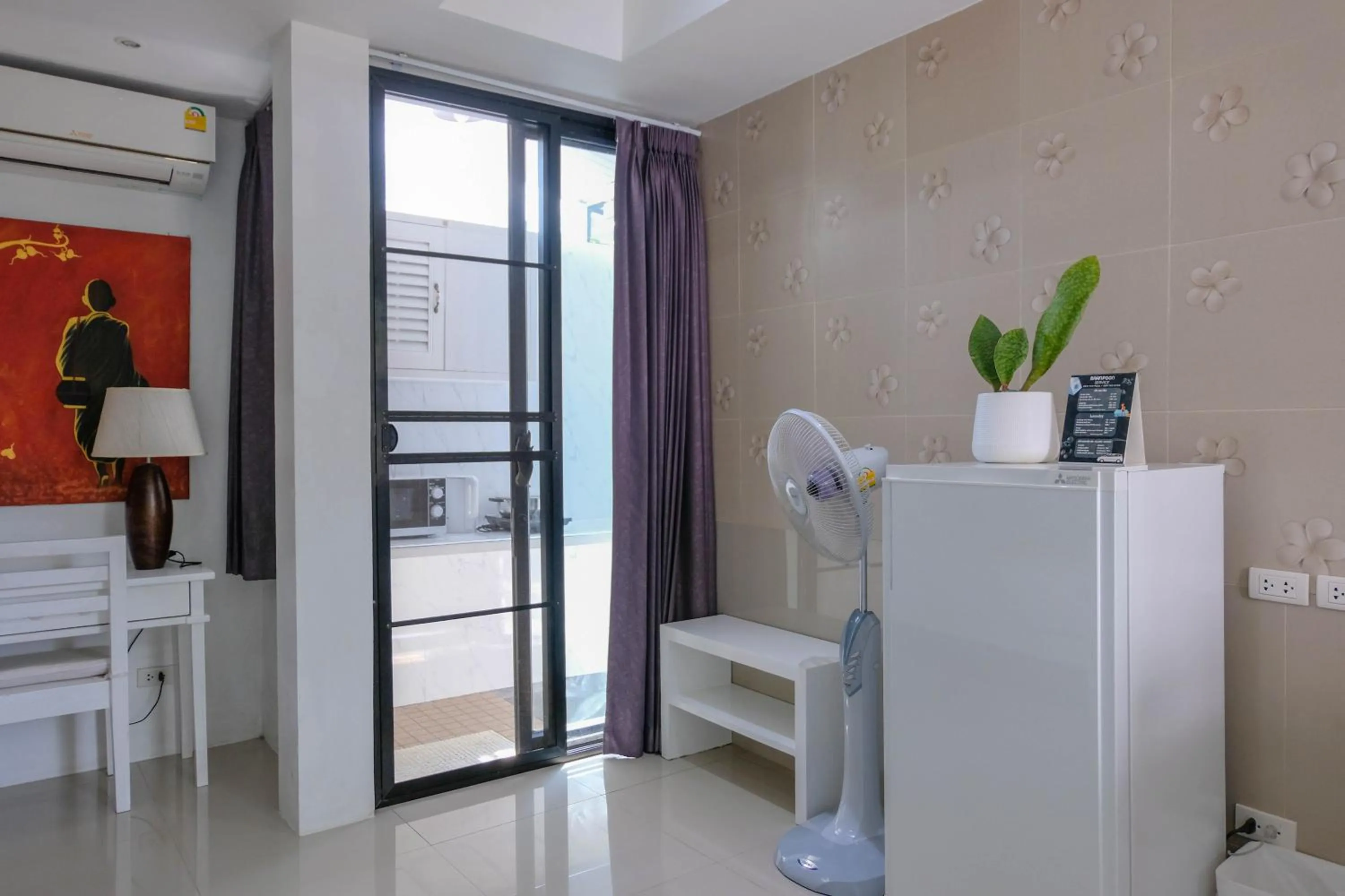 hair dresser in Baan Poon Garden