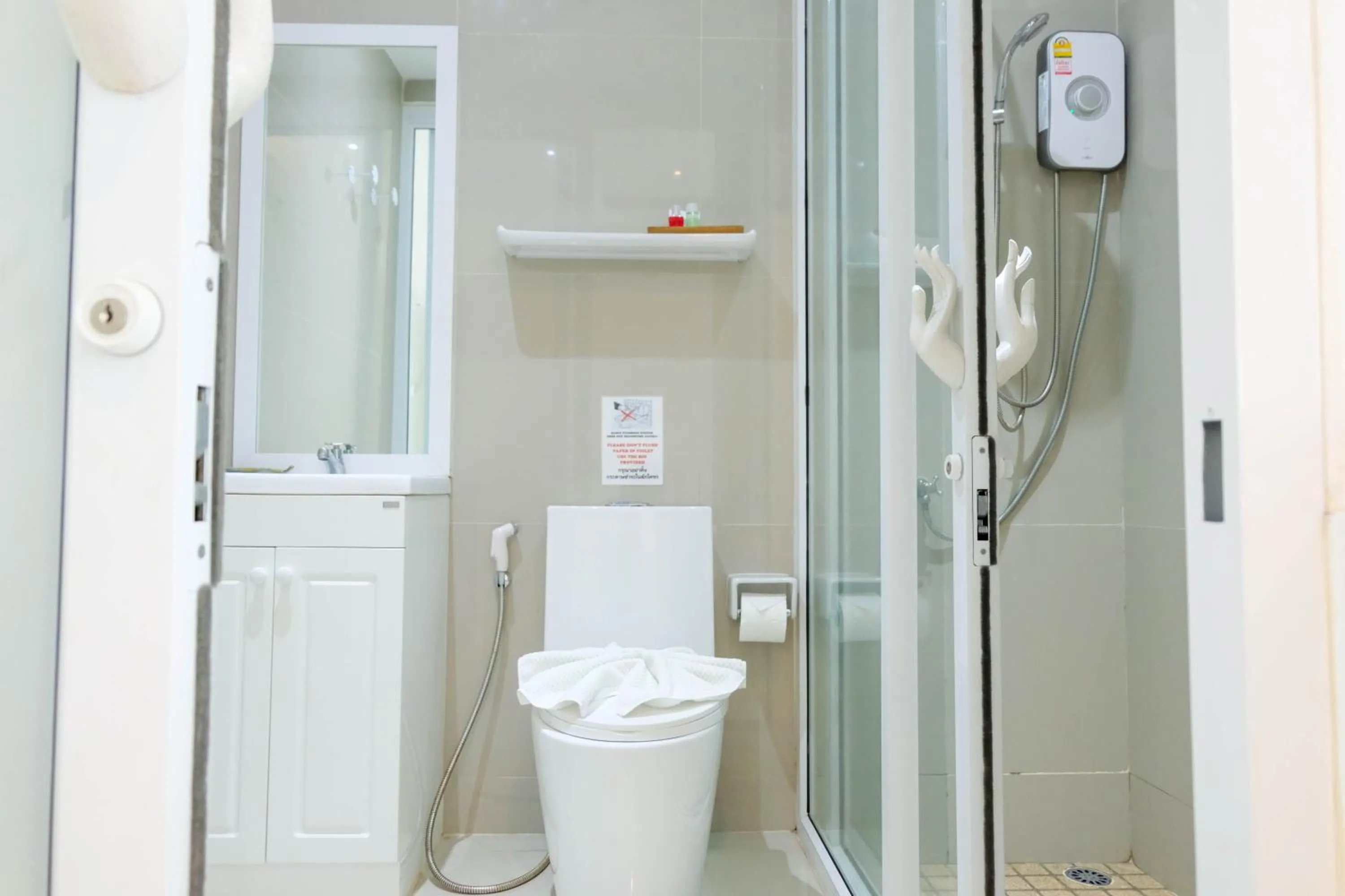 Shower in Baan Poon Garden