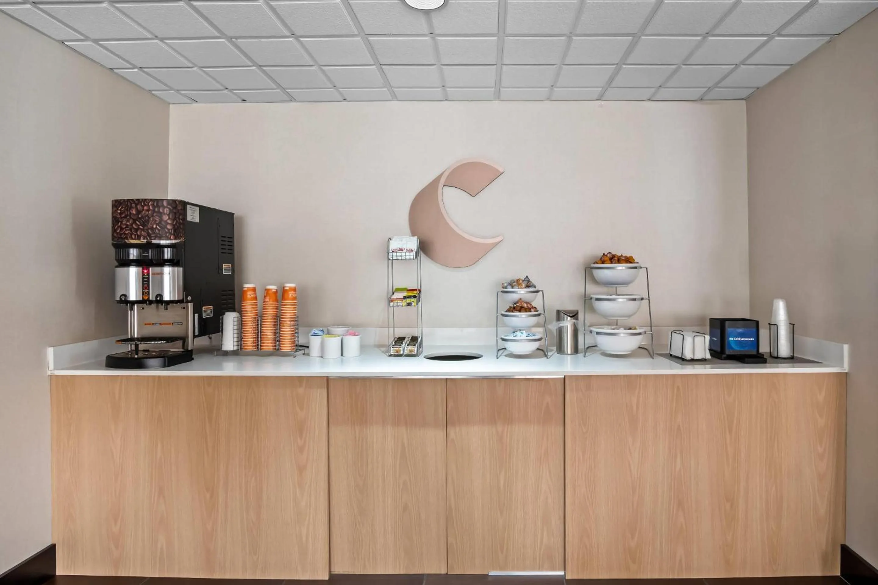 Breakfast in Comfort Inn Cadillac