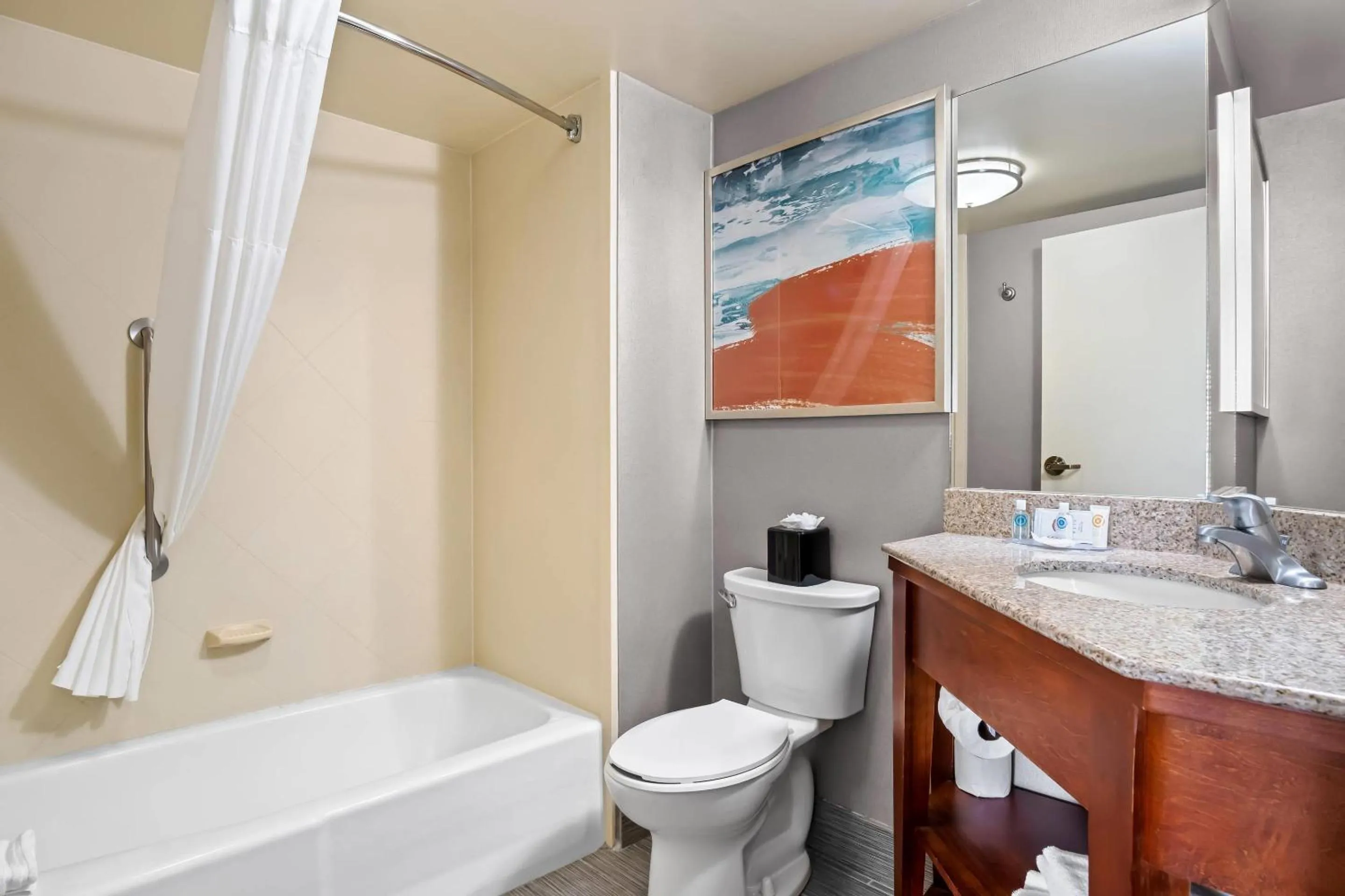 Bedroom in Comfort Inn Cadillac