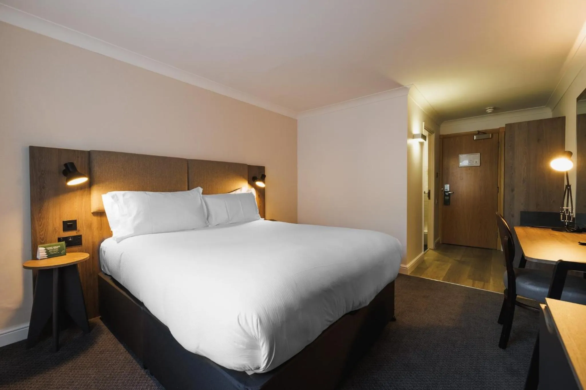 Photo of the whole room, Bed in Holiday Inn Newcastle South by IHG