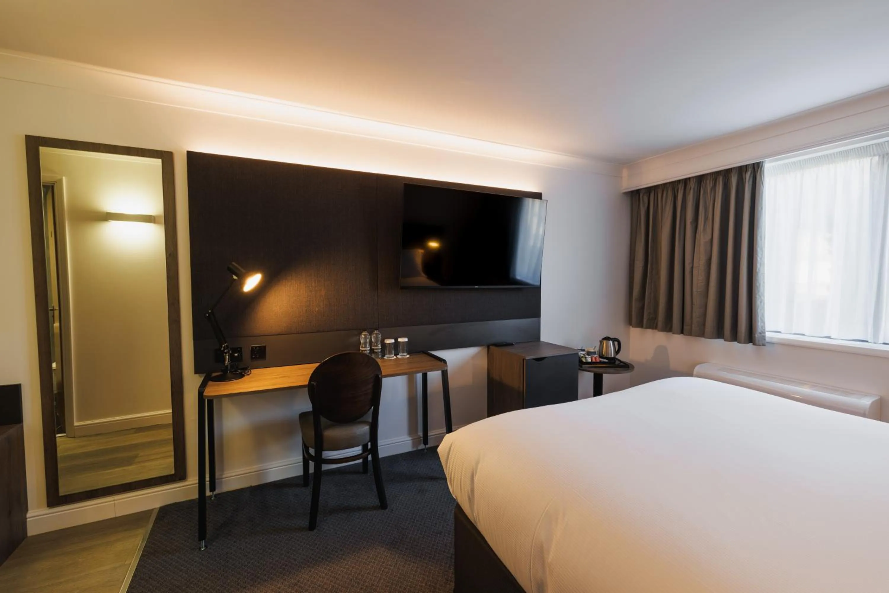 Bed in Holiday Inn Newcastle South by IHG