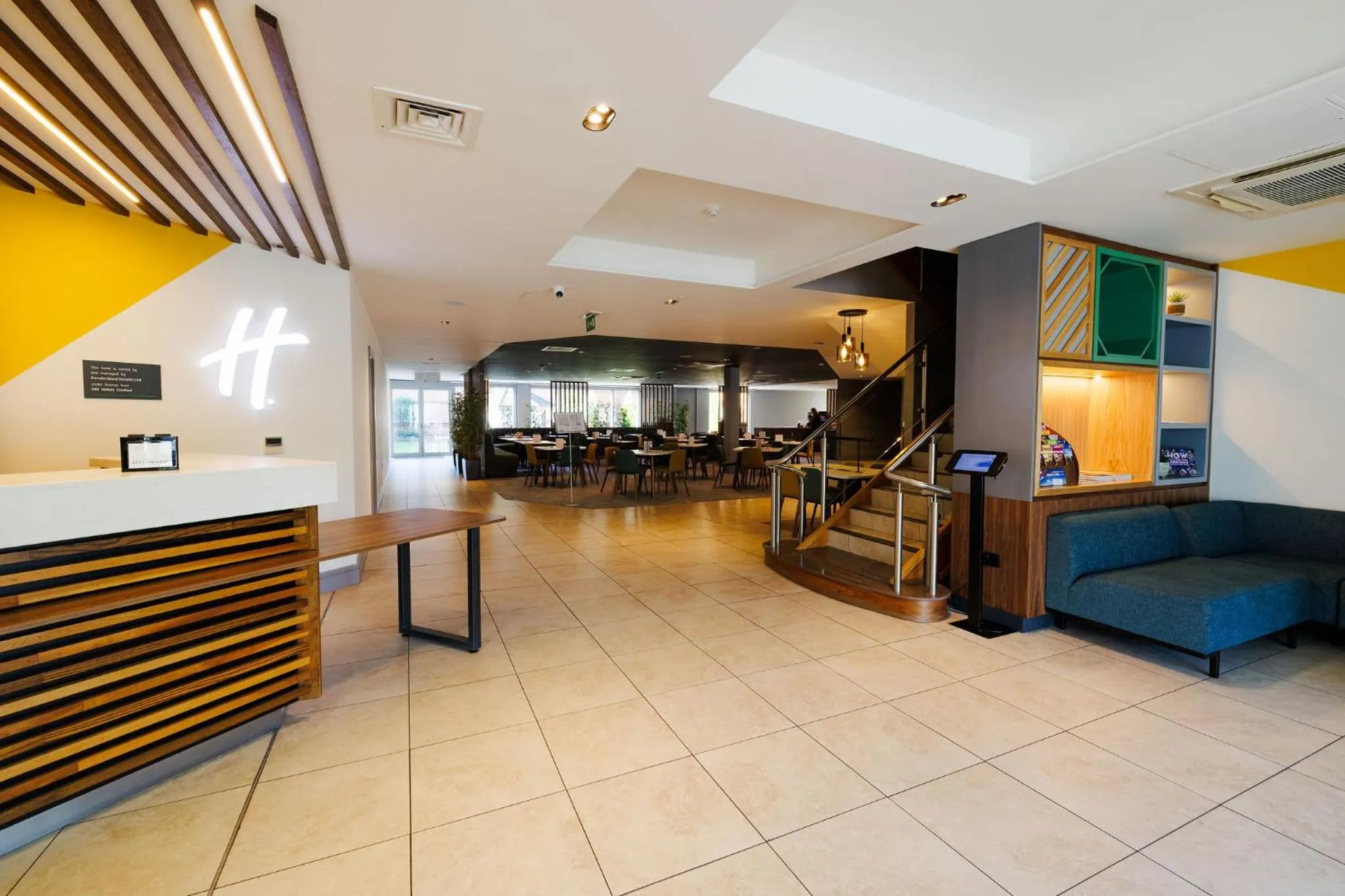 Lobby or reception in Holiday Inn Newcastle South by IHG
